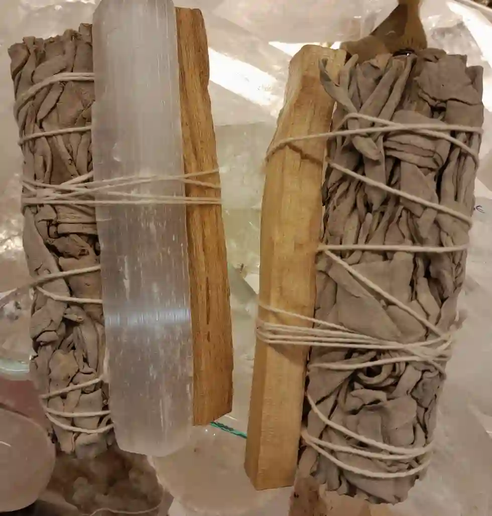 Natural Sage bundle with Palo Santo and Selenite stone