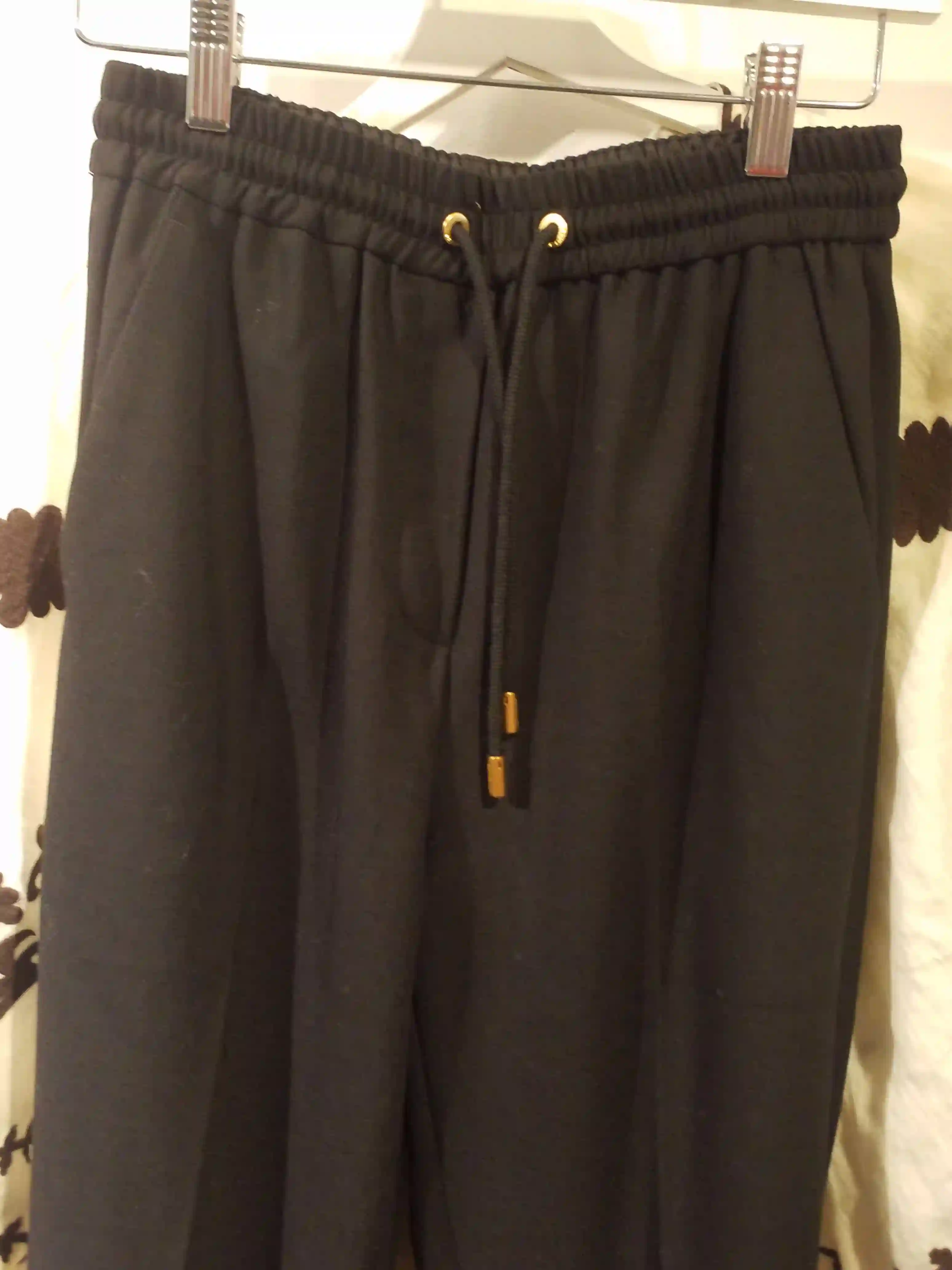 Pantalones negros