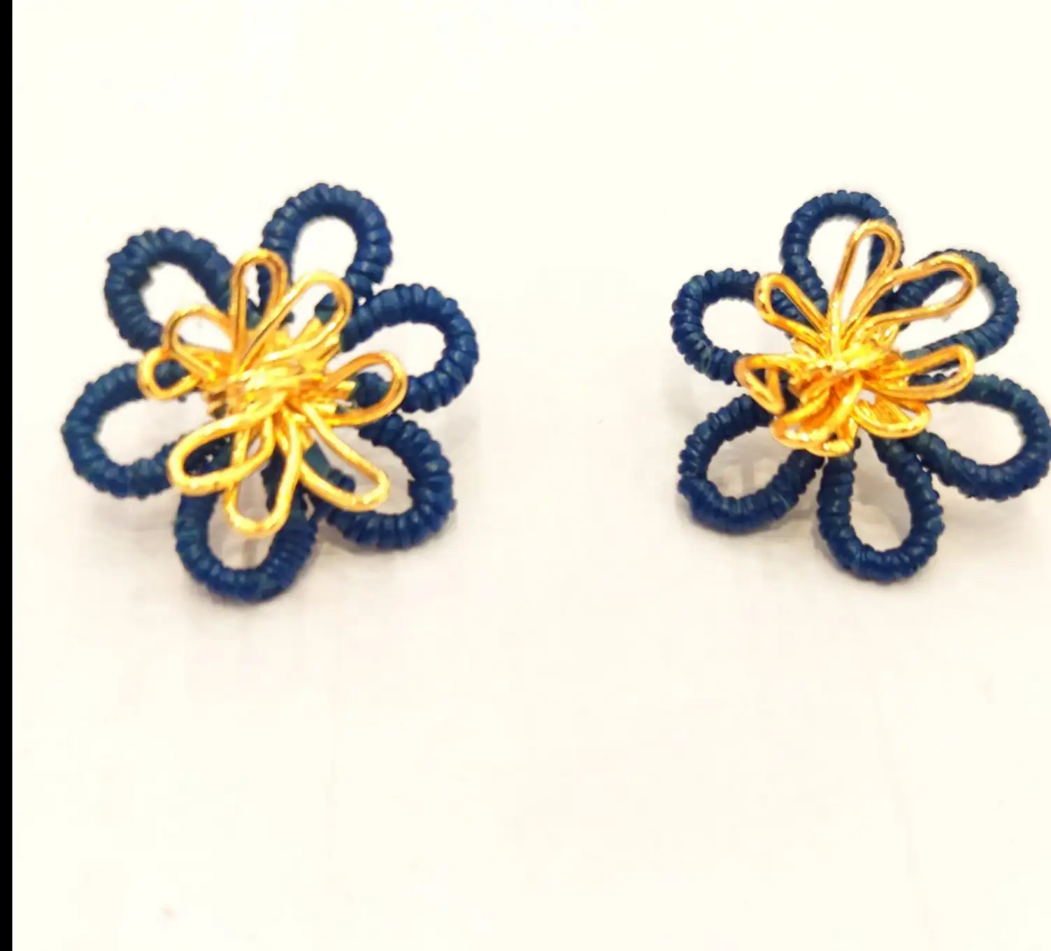 Dalia Studs - Imagen 3
