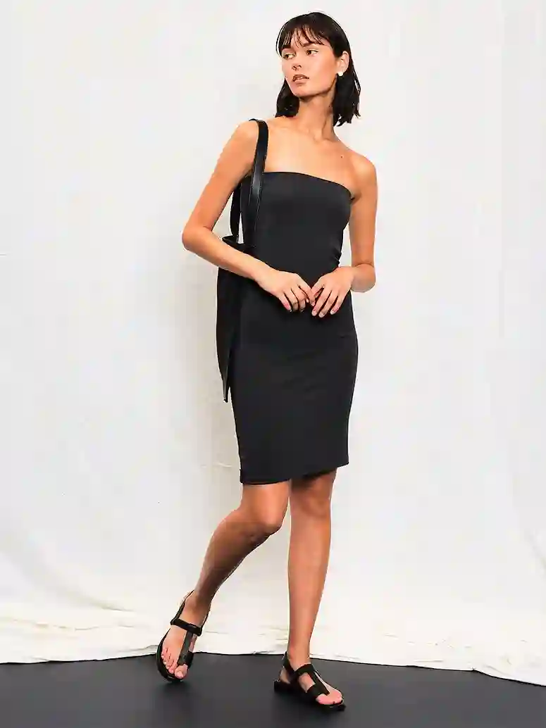 Vestido mini sin tirantes