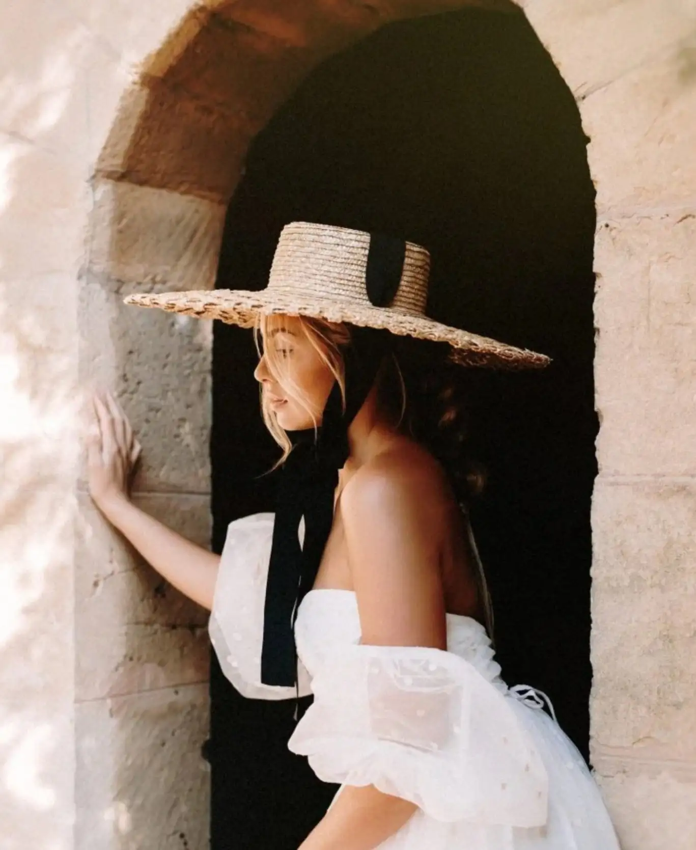 Sombrero de paja tejida natural - Imagen 4