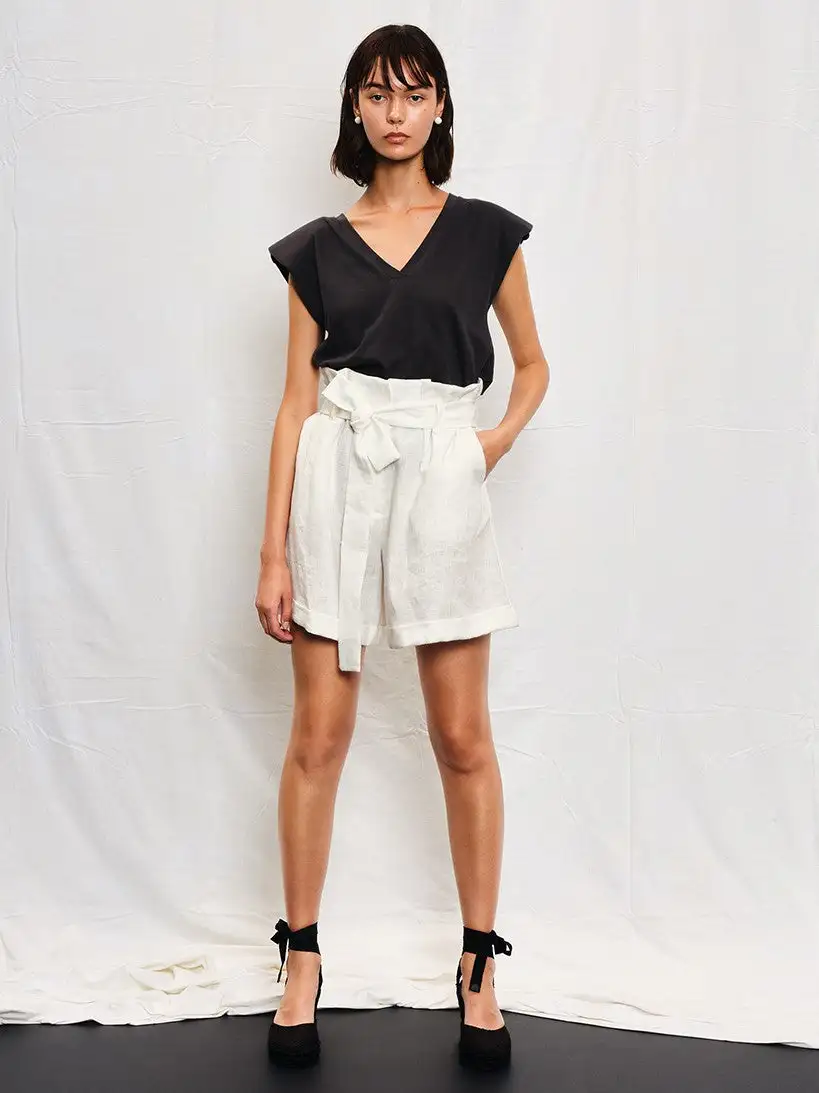 Pantalones cortos de bolsa de papel