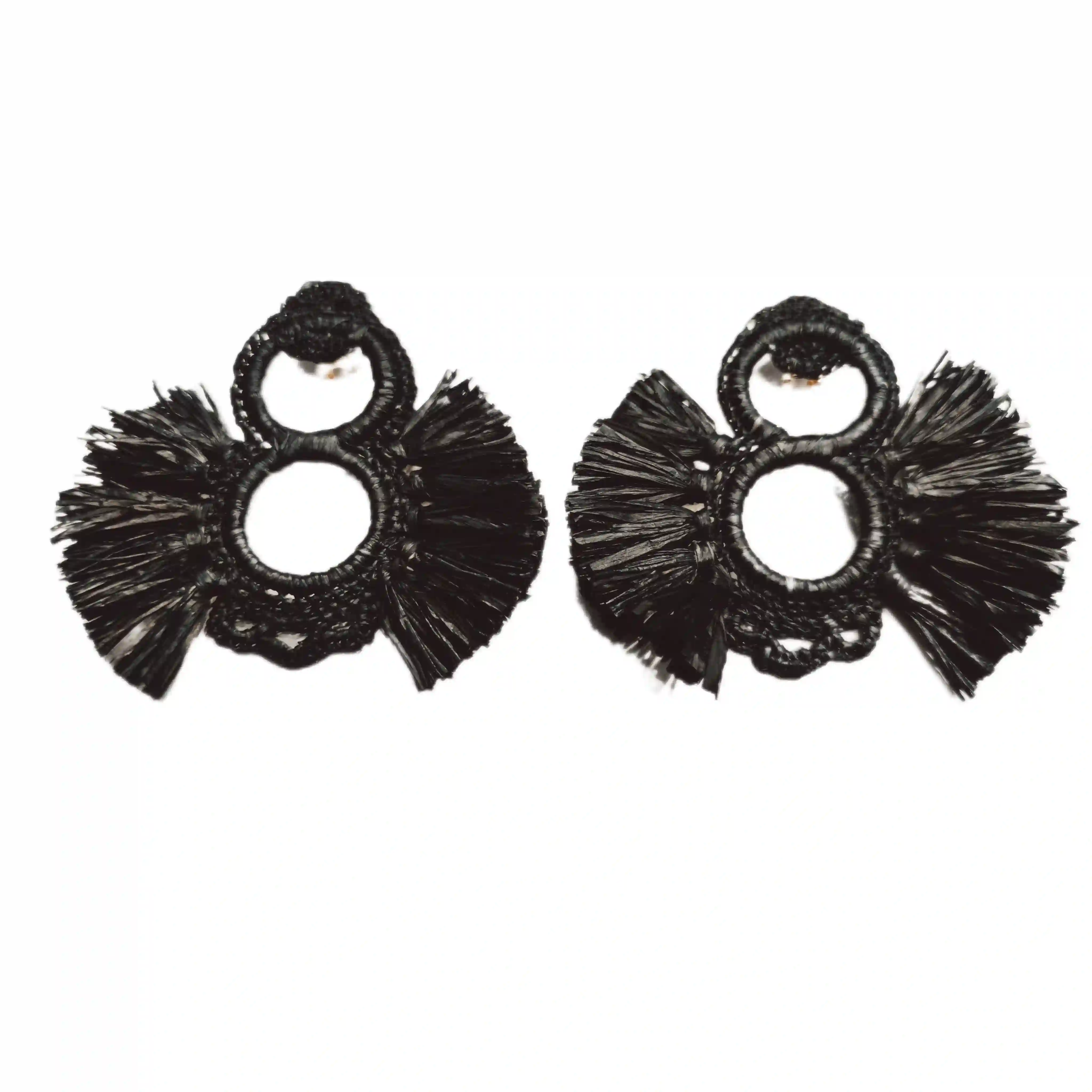 Pendiente de macramé de rafia