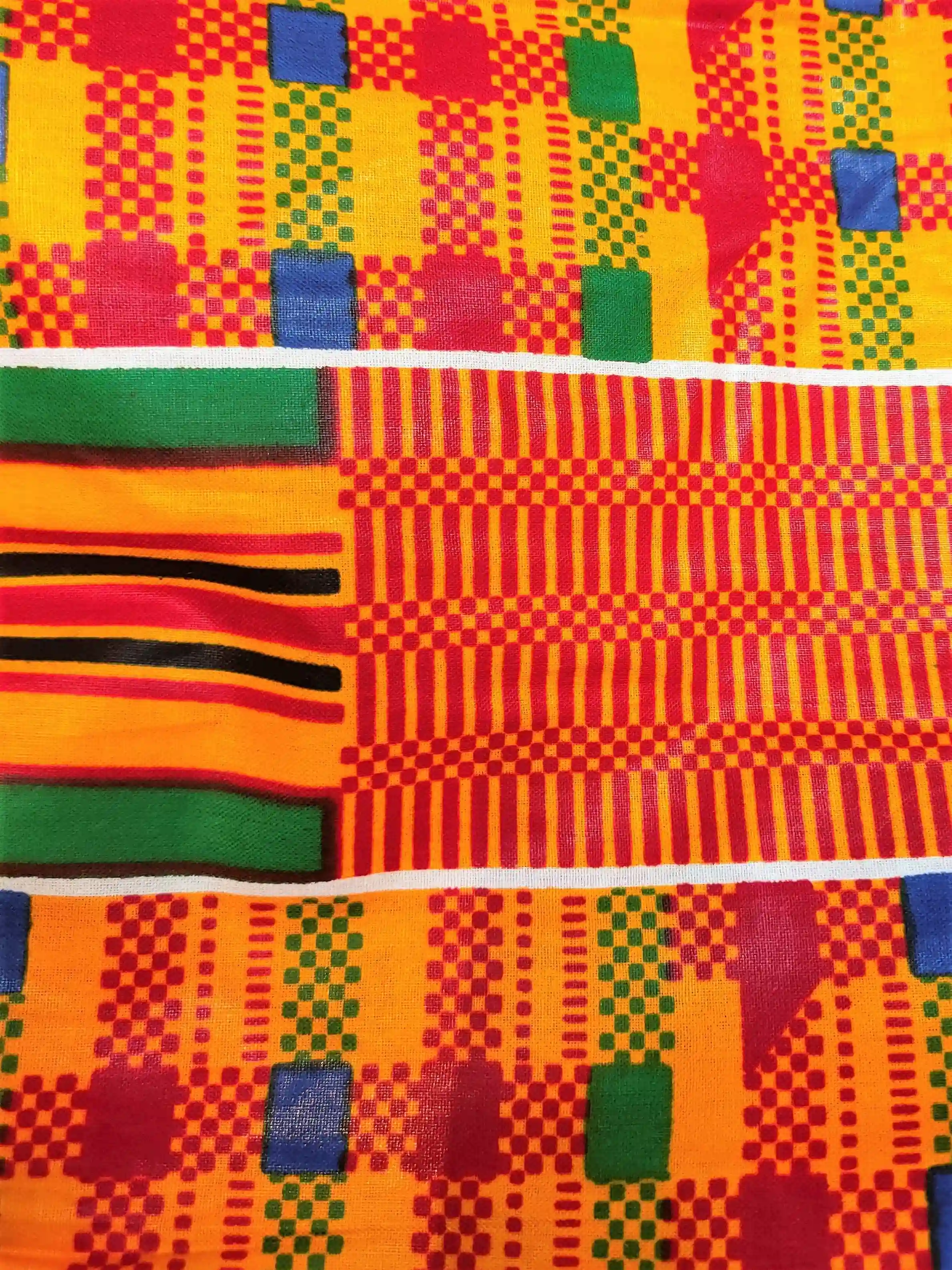 Pantalón con estampado africano
