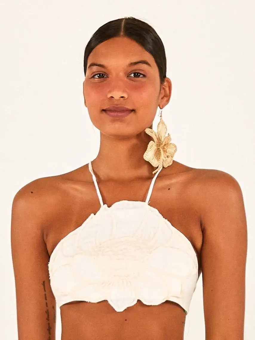 Top corto de flores blancas - Imagen 4