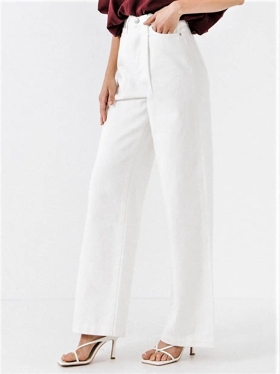 Jeans blancos con pliegue delantero - Imagen 4