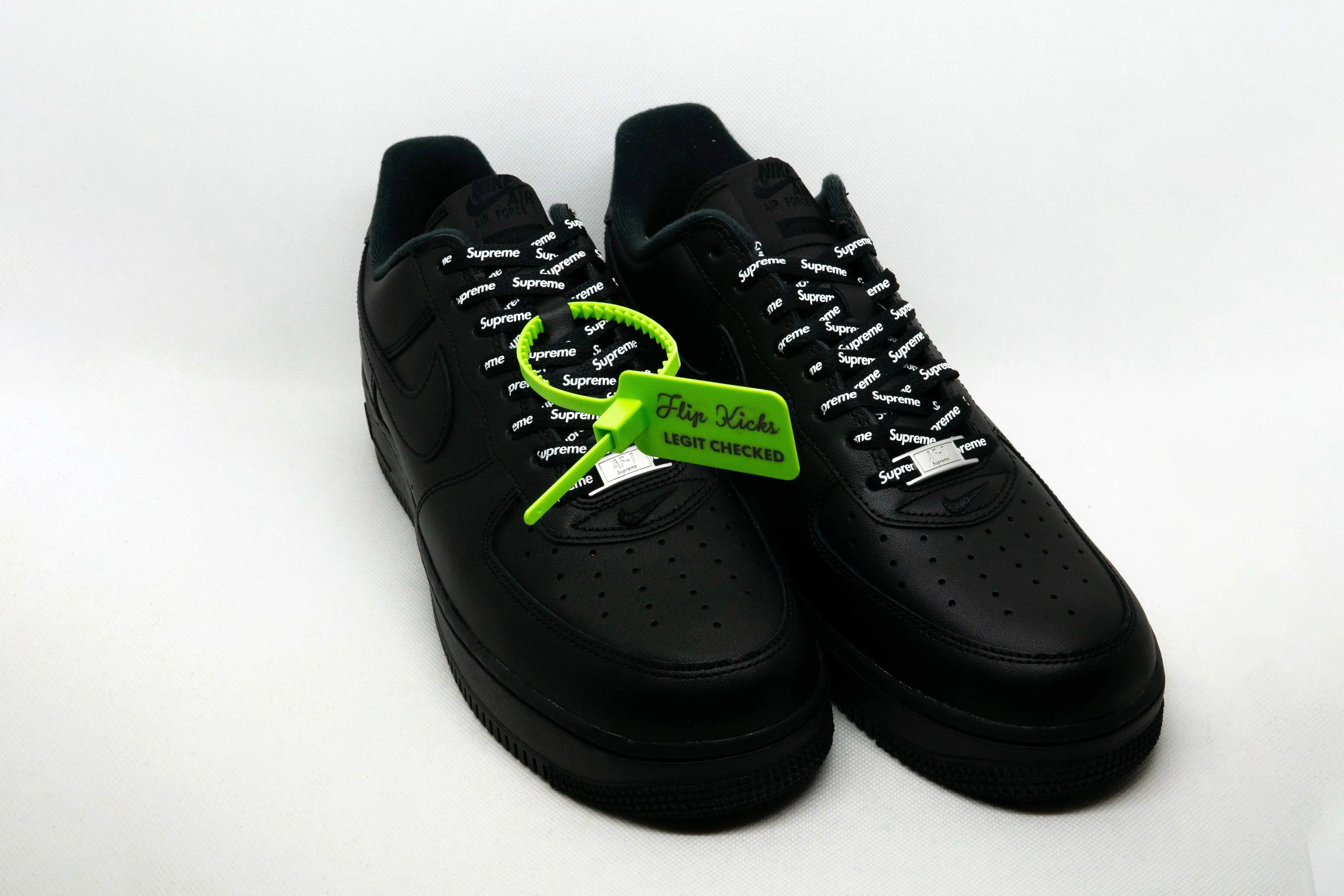 Air Force 1 Low SUPREMO NEGRO - Imagen 2