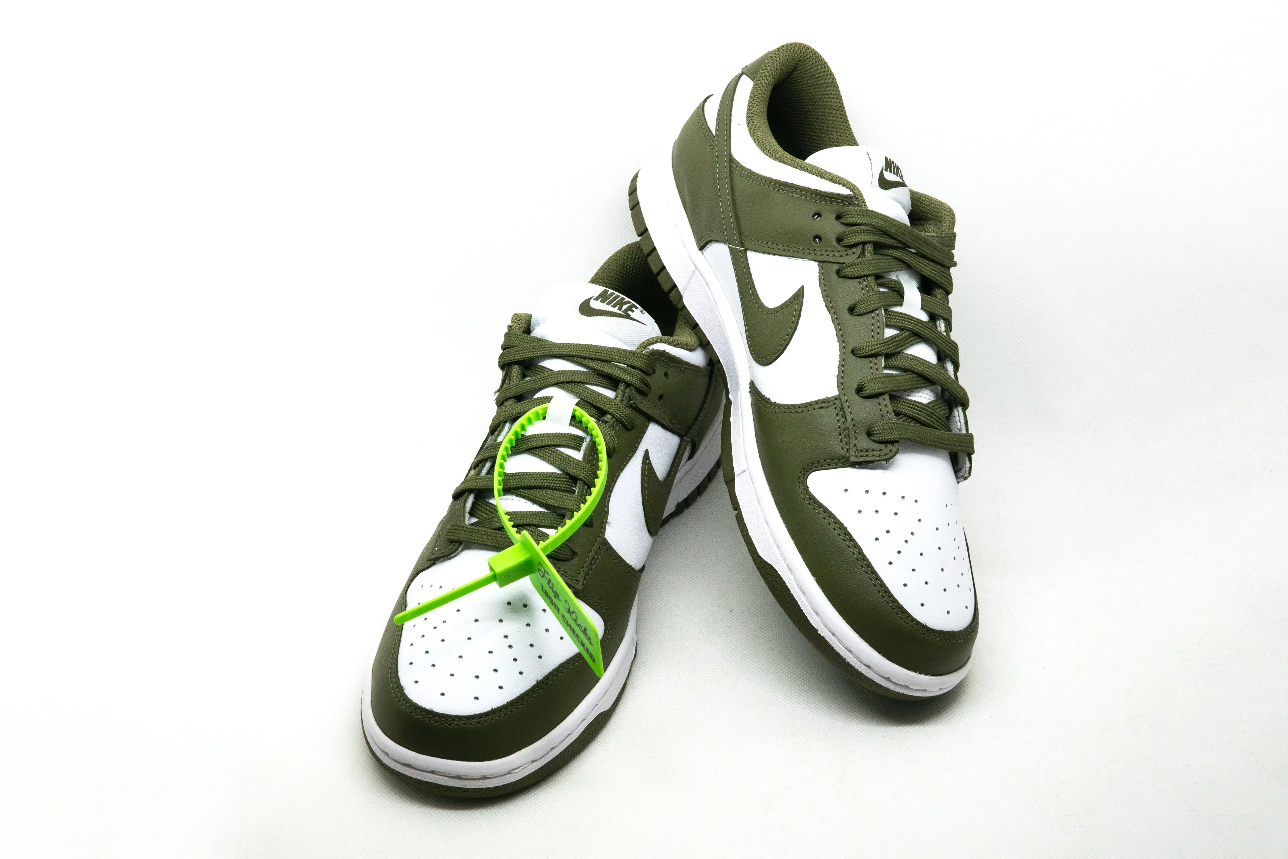 Dunk Low MEDIANO OLIVA W - Imagen 3
