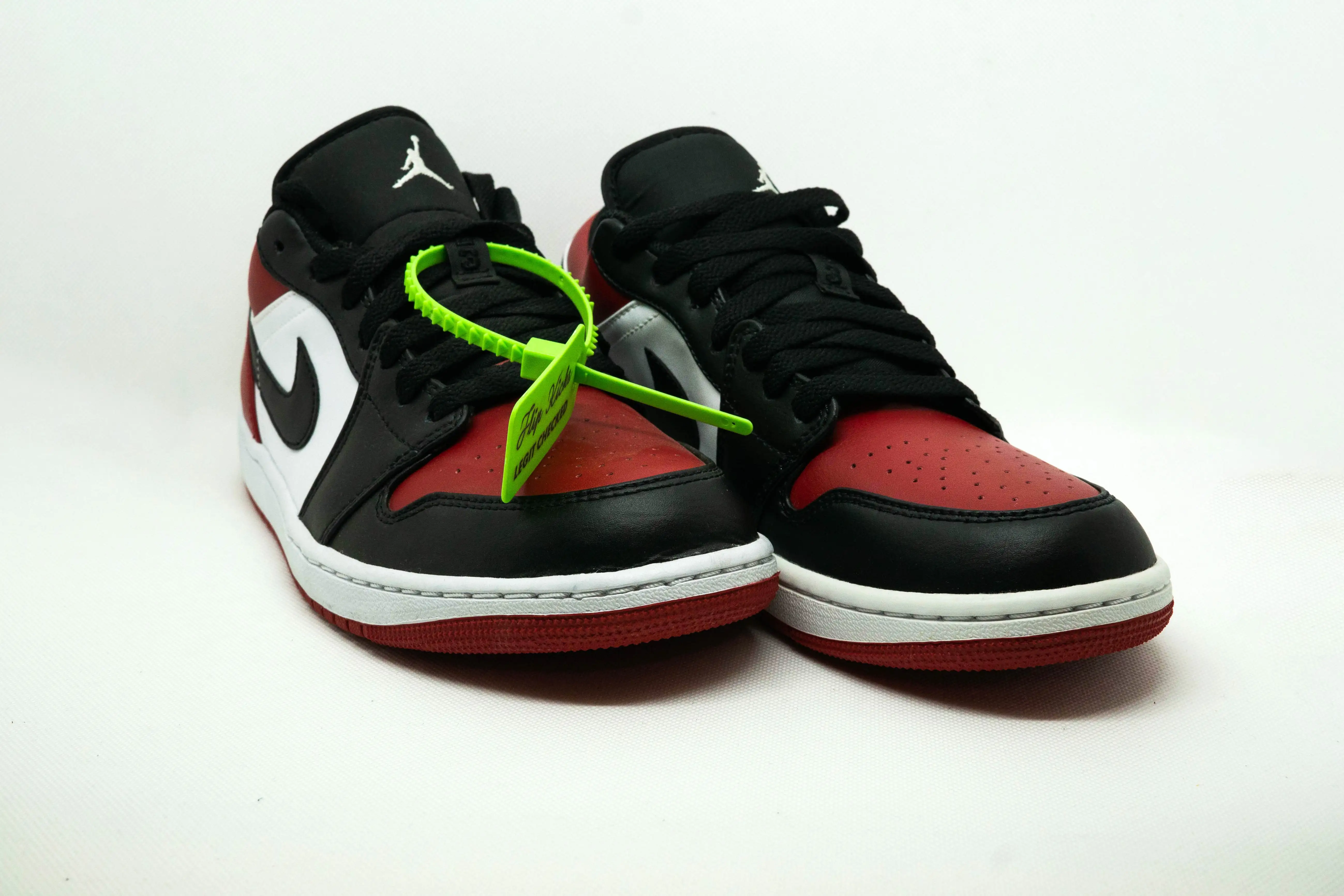 Jordan 1 Low BRED TOE - Imagen 3