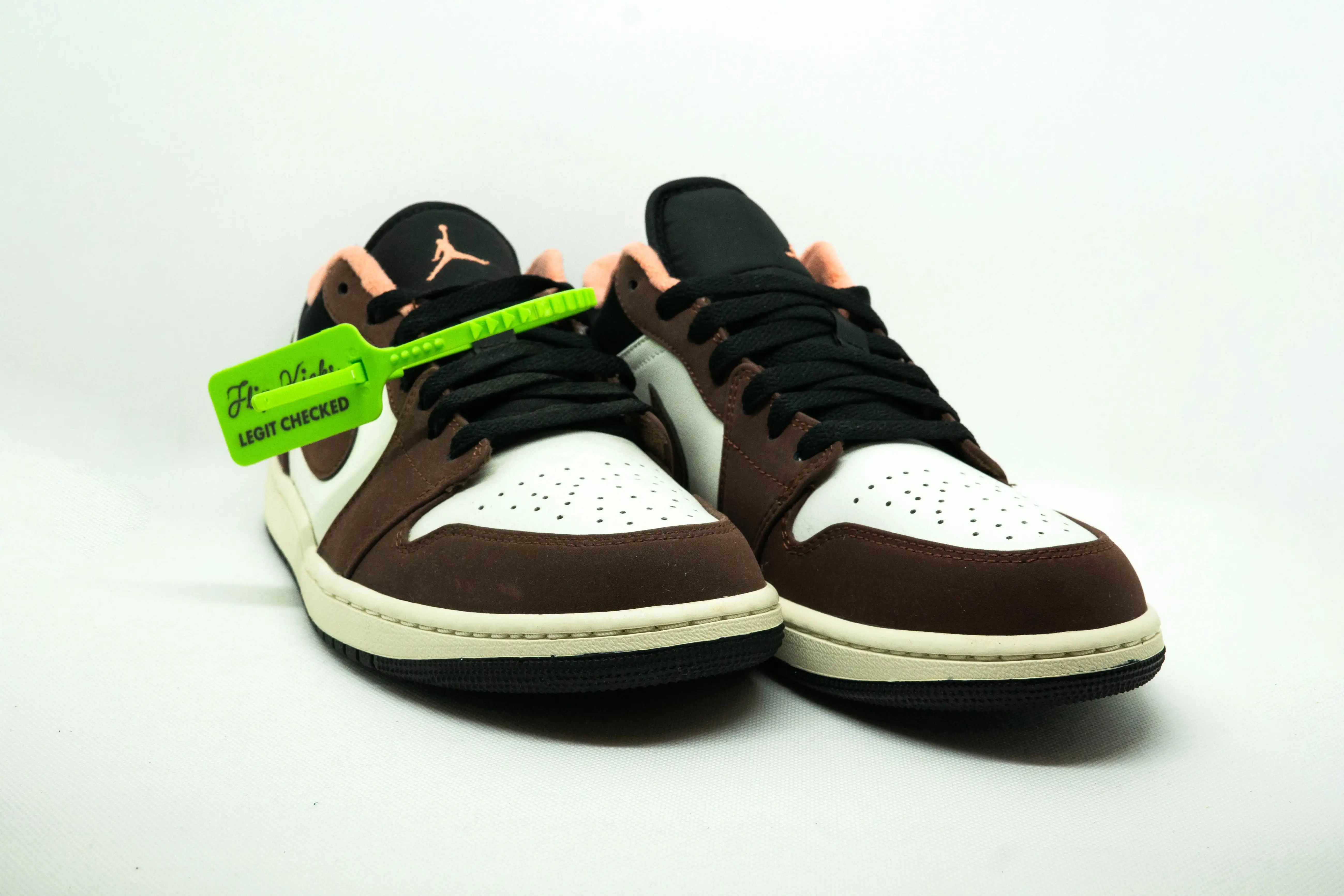 Jordan 1 Bajo MOCHA - Imagen 2