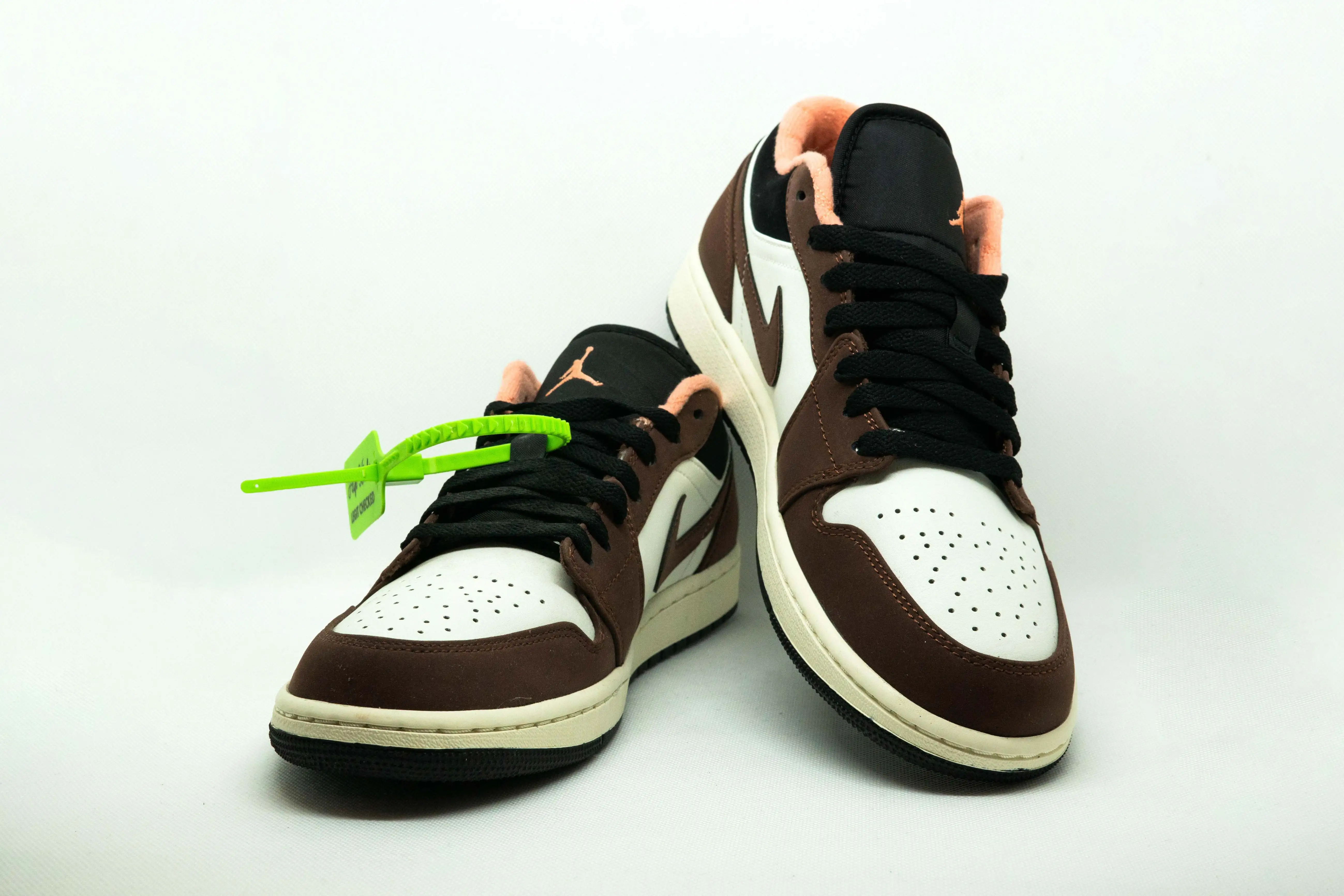Jordan 1 Bajo MOCHA - Imagen 3
