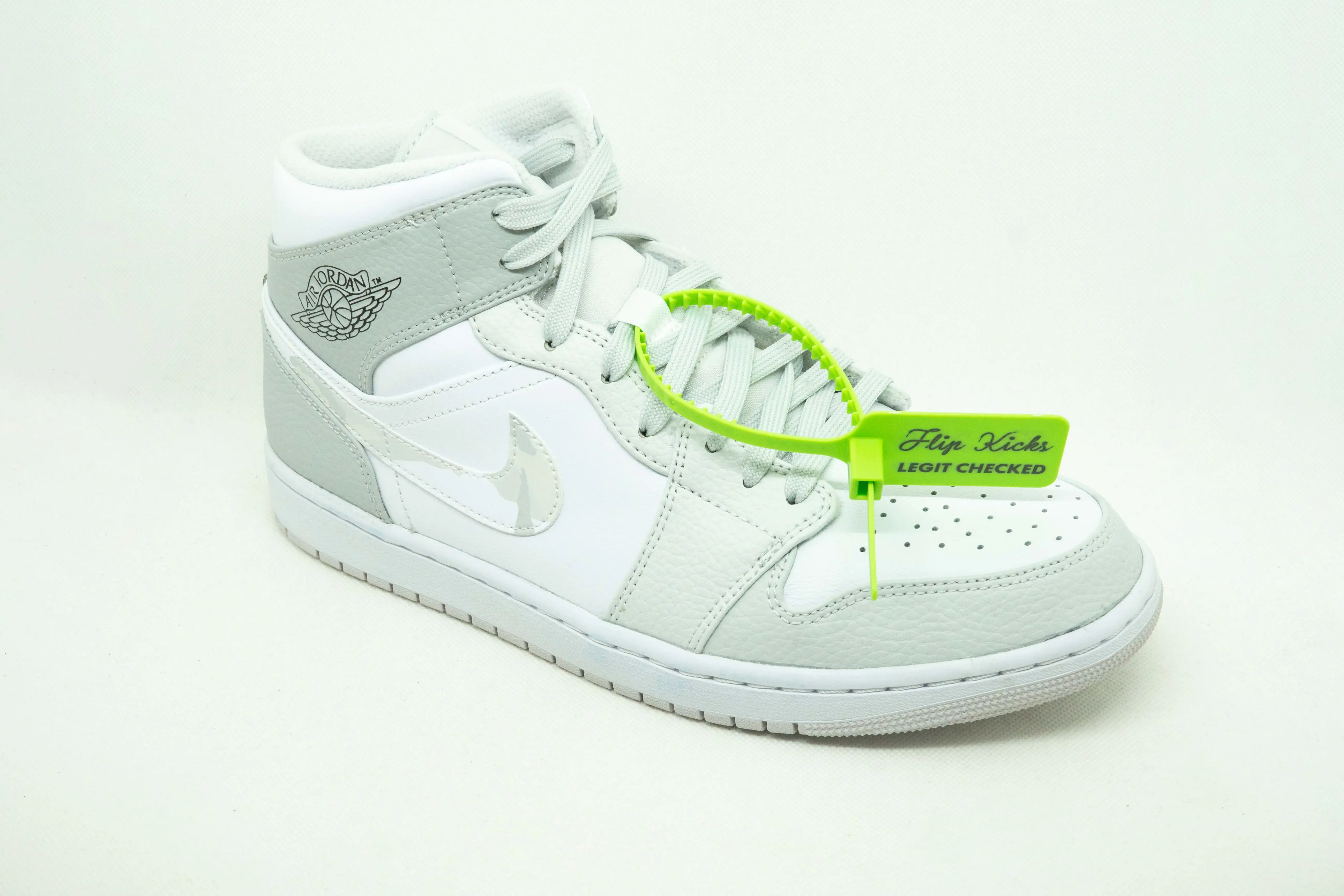 Jordan 1 Mid PHOTON DUST GRIS CAMO