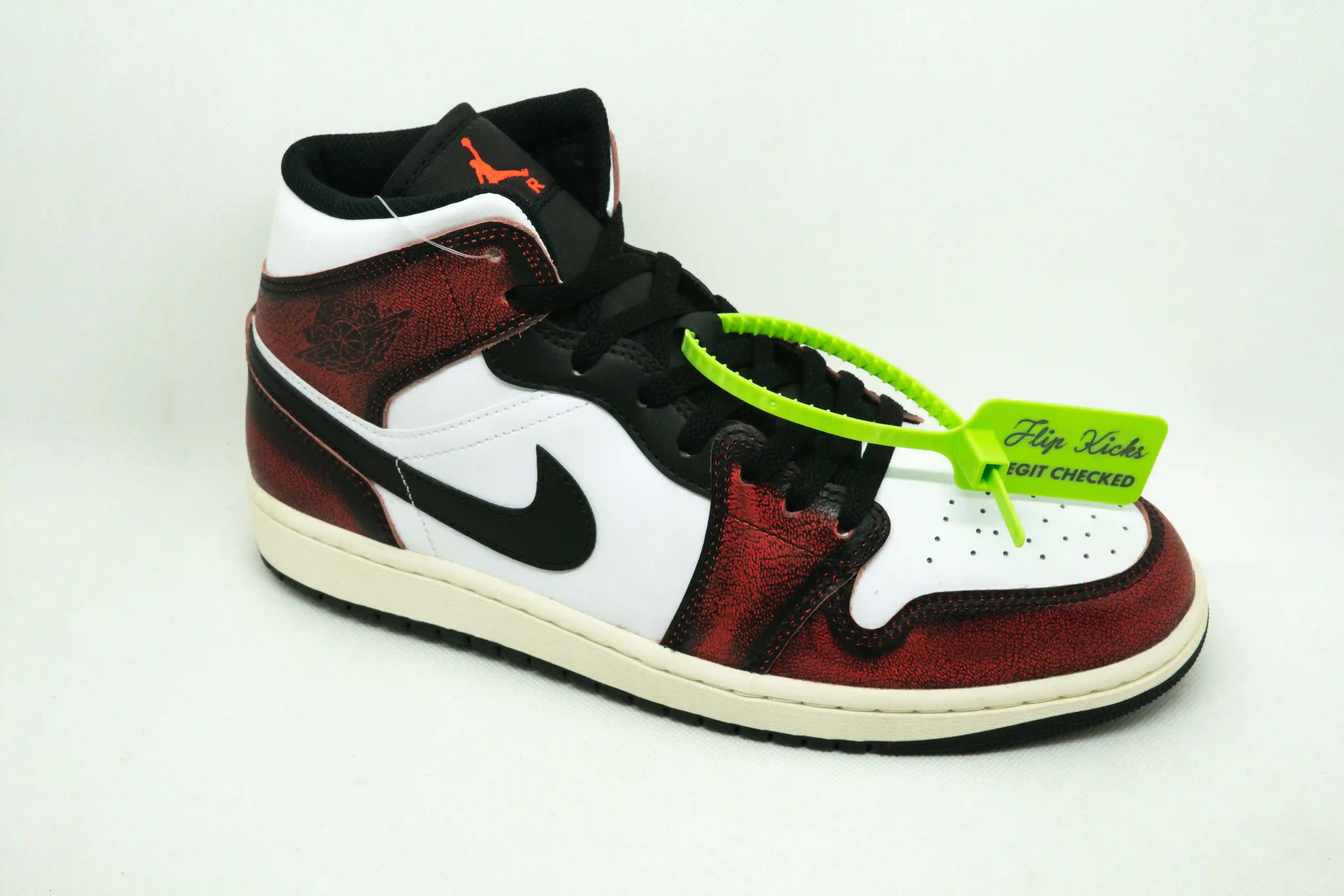 Jordan 1 Mid DESGASTE CHICAGO