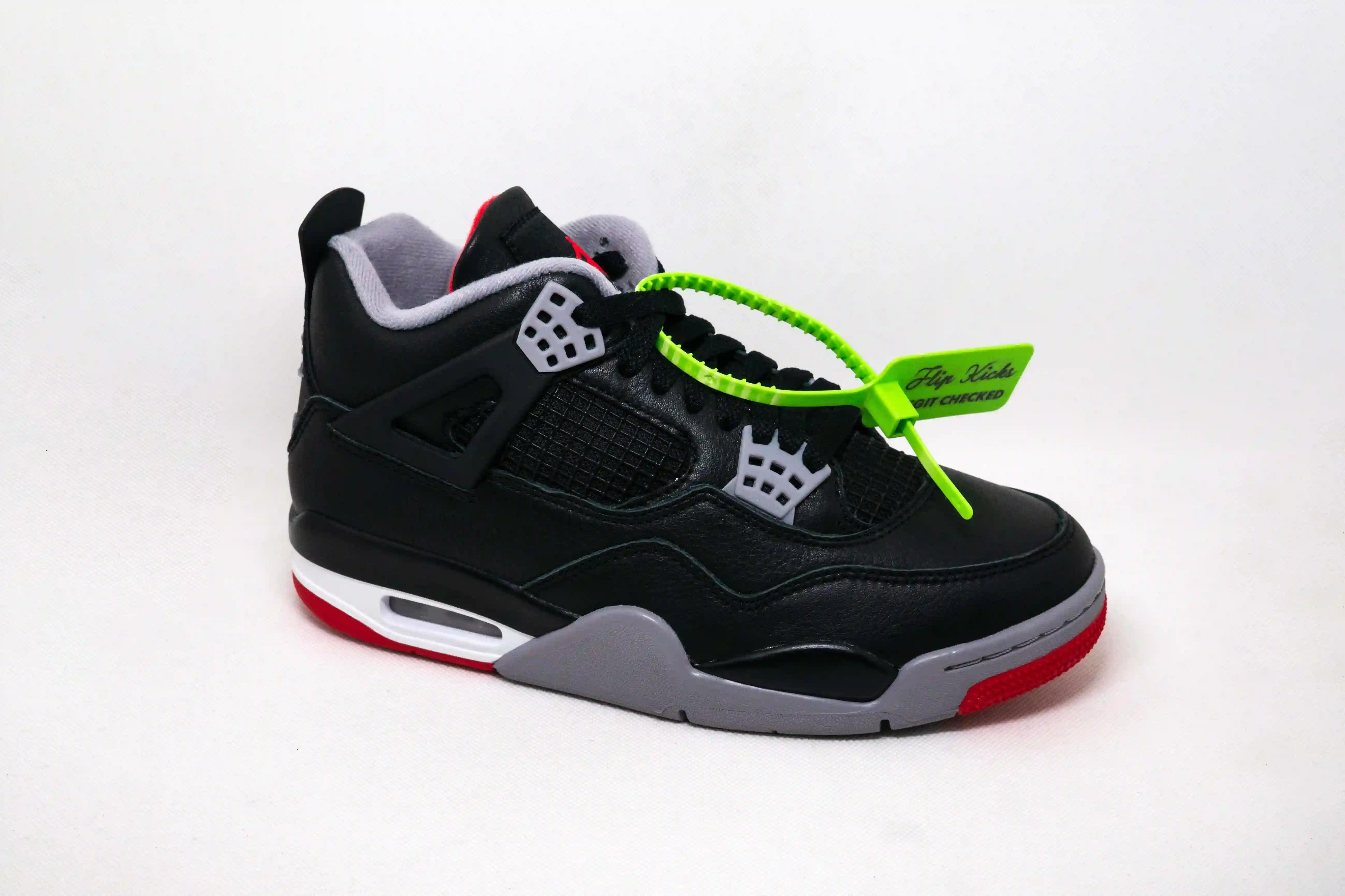 Jordan 4 BRED REIMAGINADO