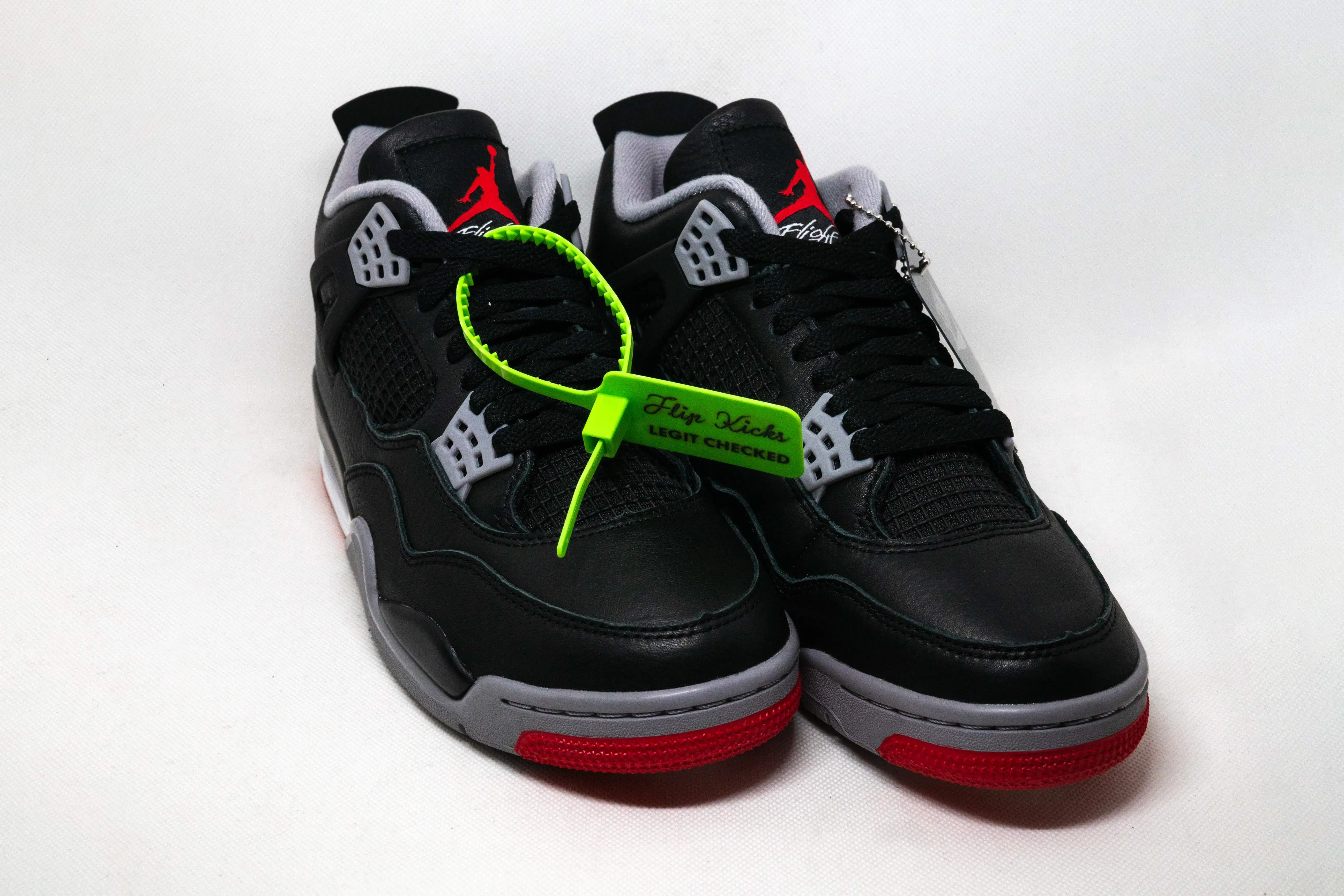 Jordan 4 BRED REIMAGINADO - Imagen 2