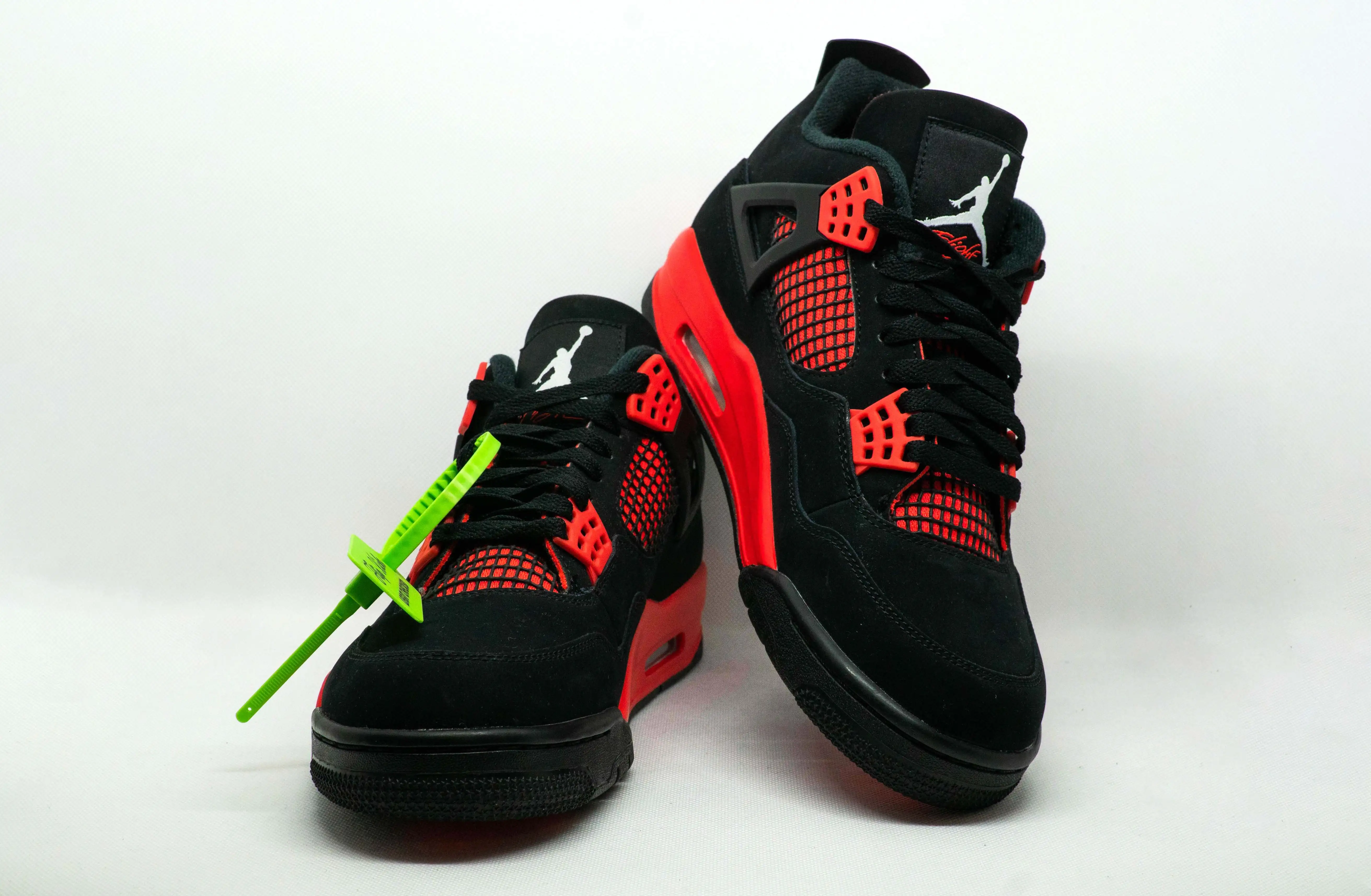 Jordan 4 Trueno Rojo - Imagen 3