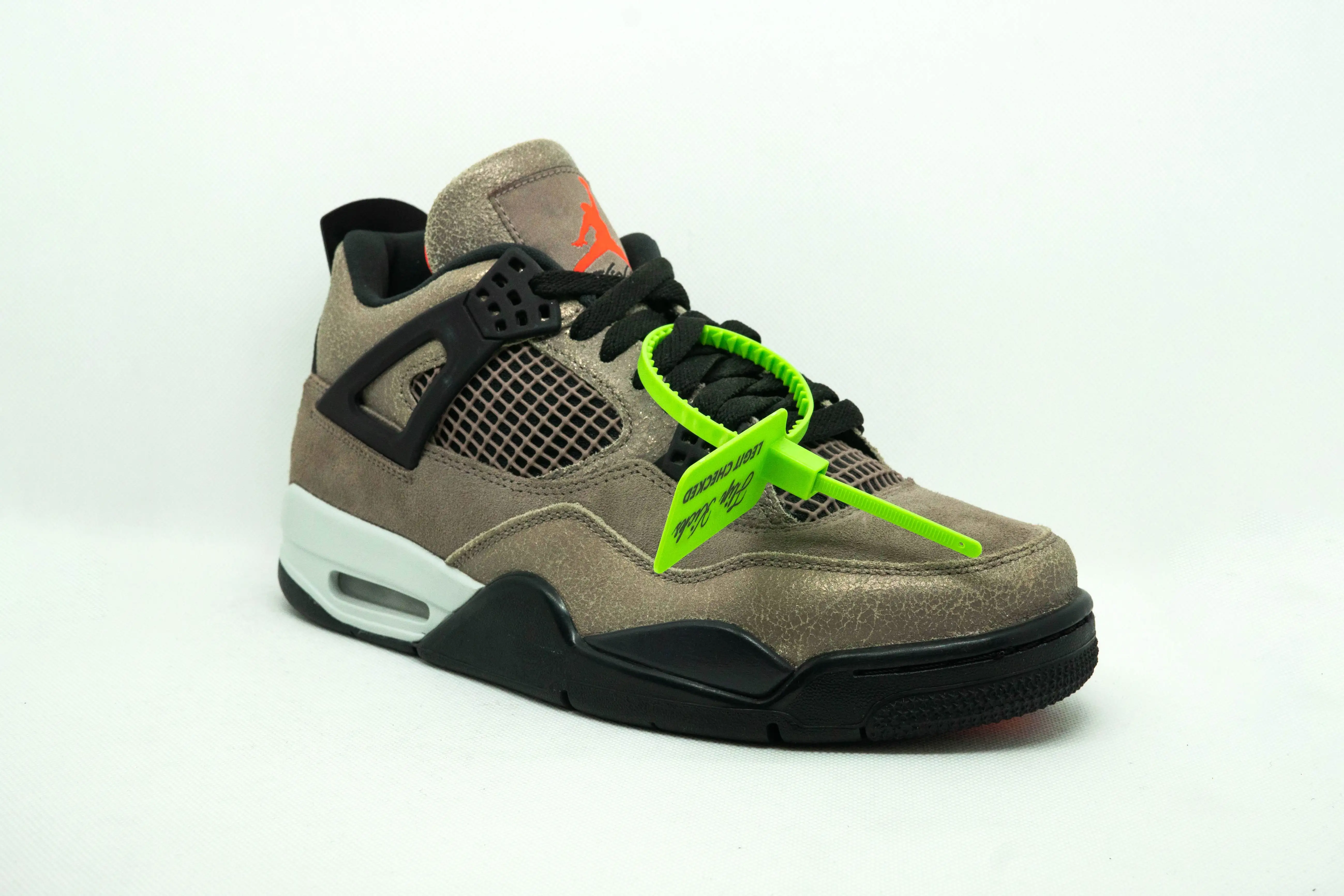 Jordan 4 TAUPE HAZE