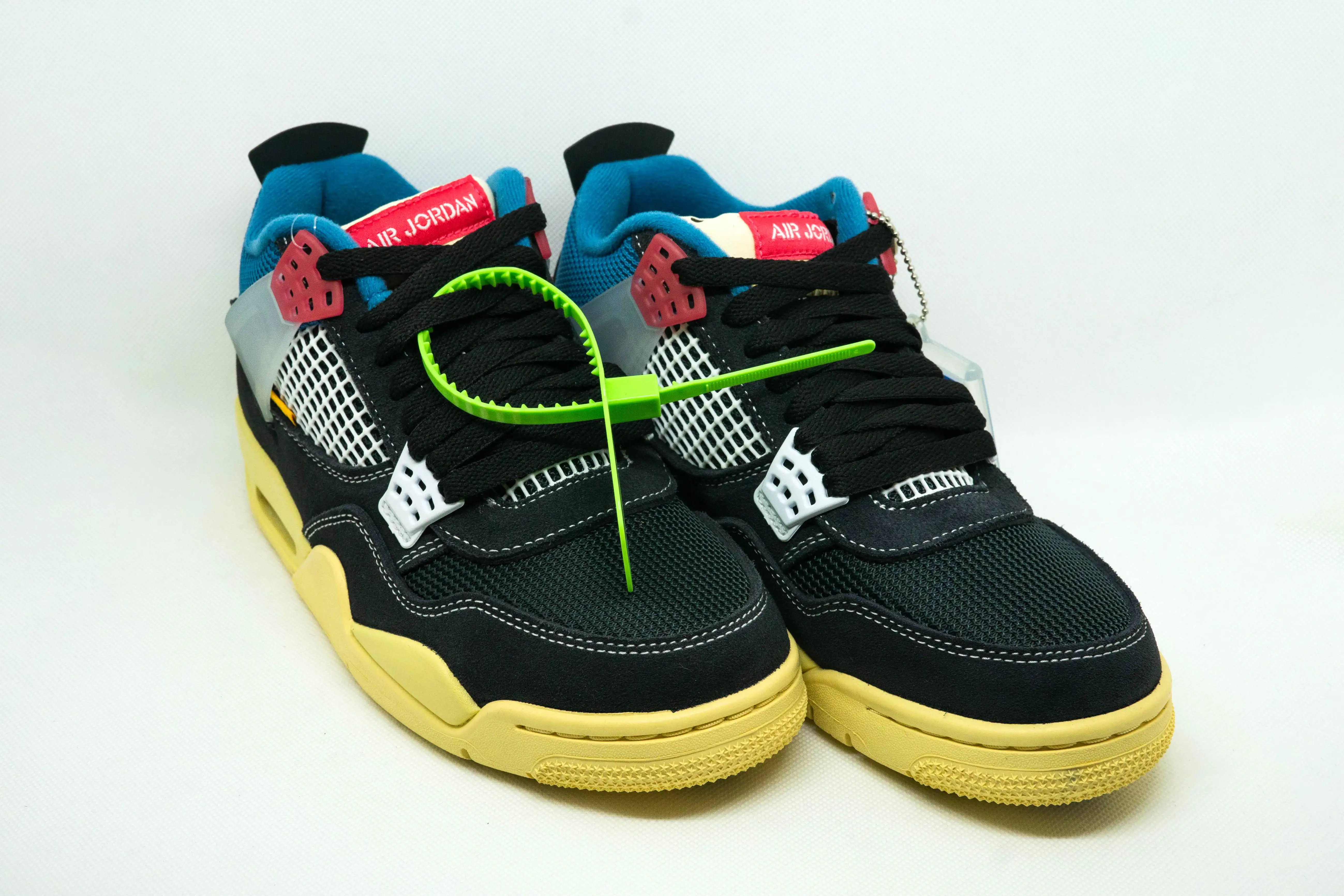 Jordan 4 UNION APAGADO NEGRO - Imagen 2