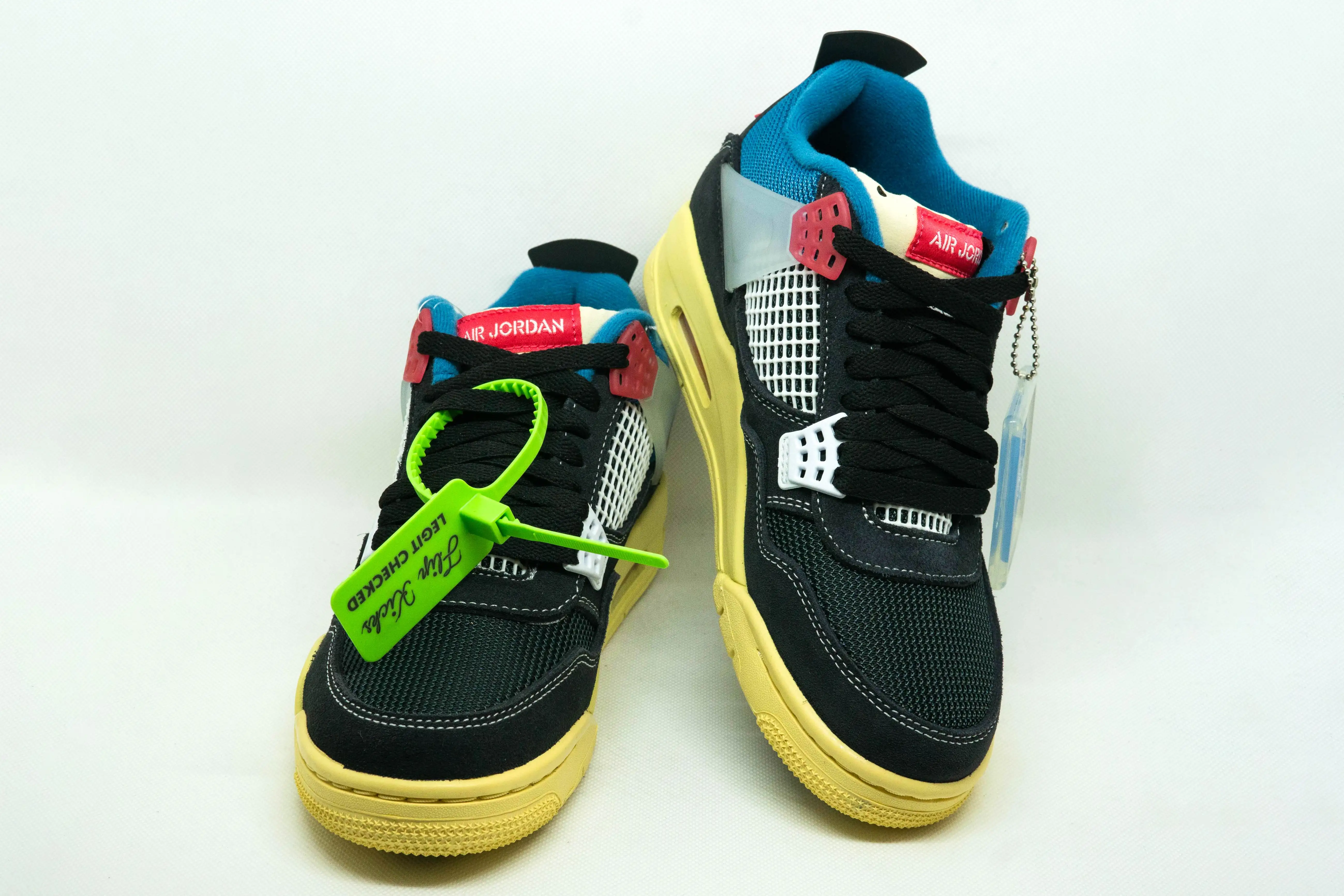 Jordan 4 UNION APAGADO NEGRO - Imagen 3