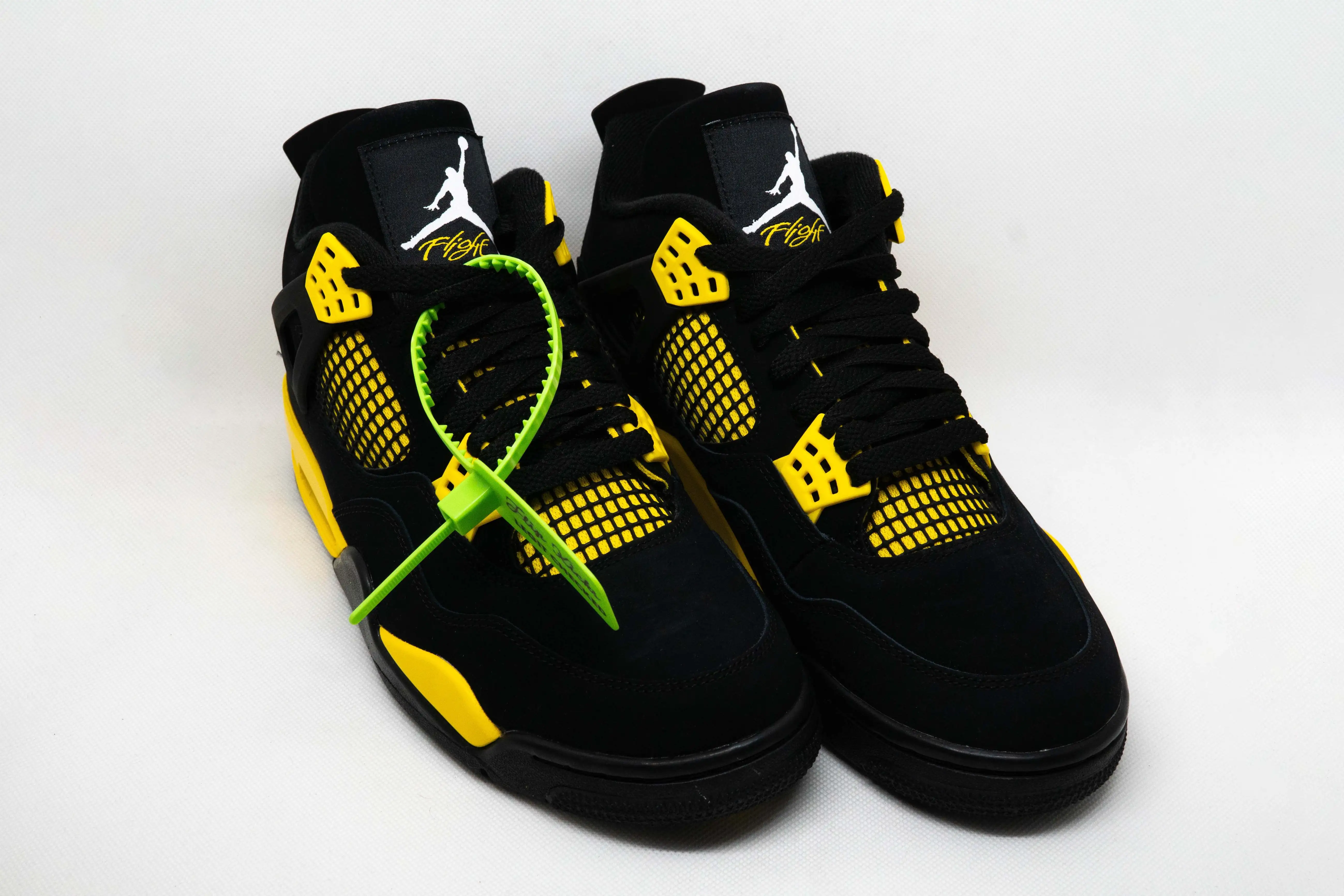 Jordan 4 Trueno AMARILLO - Imagen 2