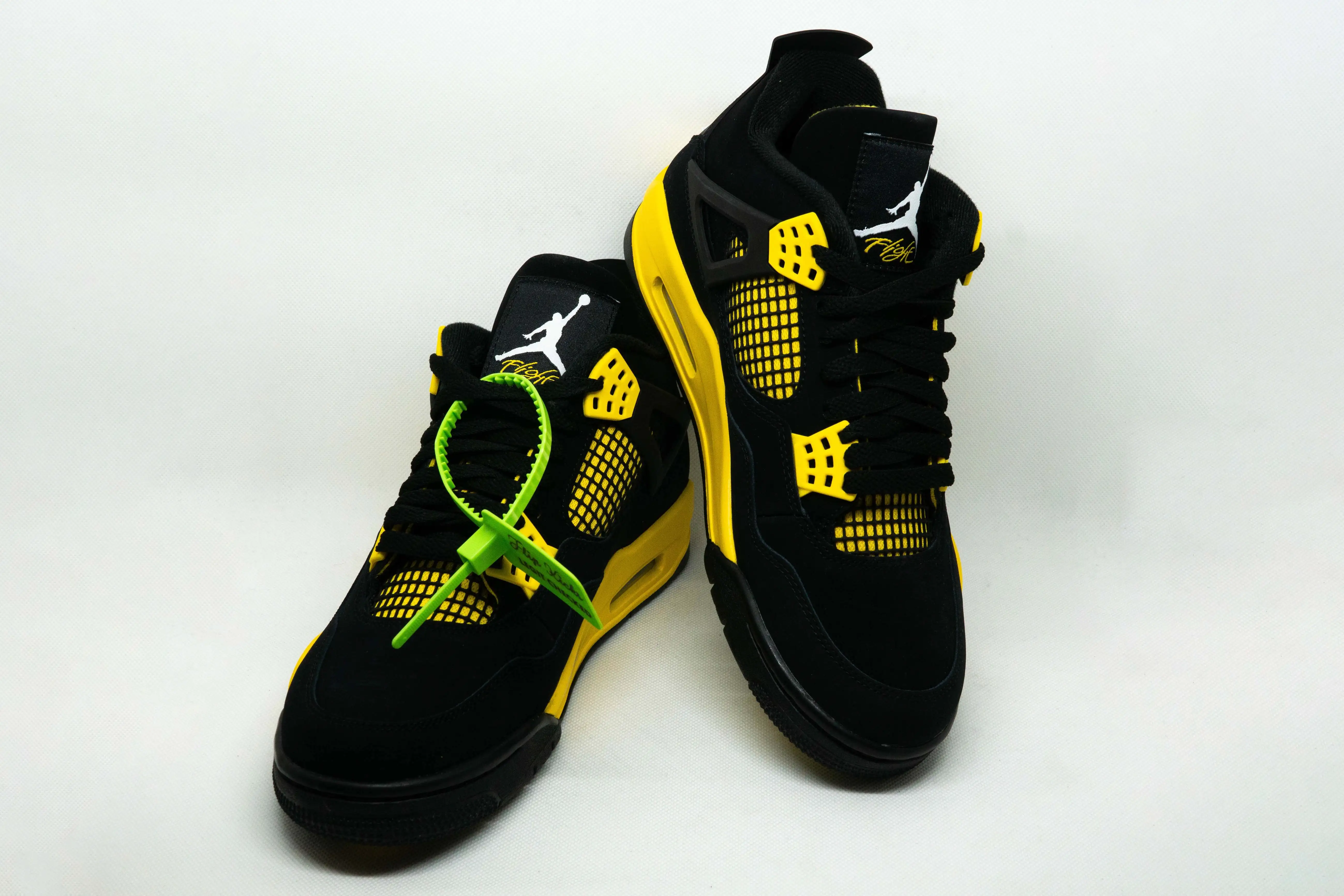 Jordan 4 Trueno AMARILLO - Imagen 3