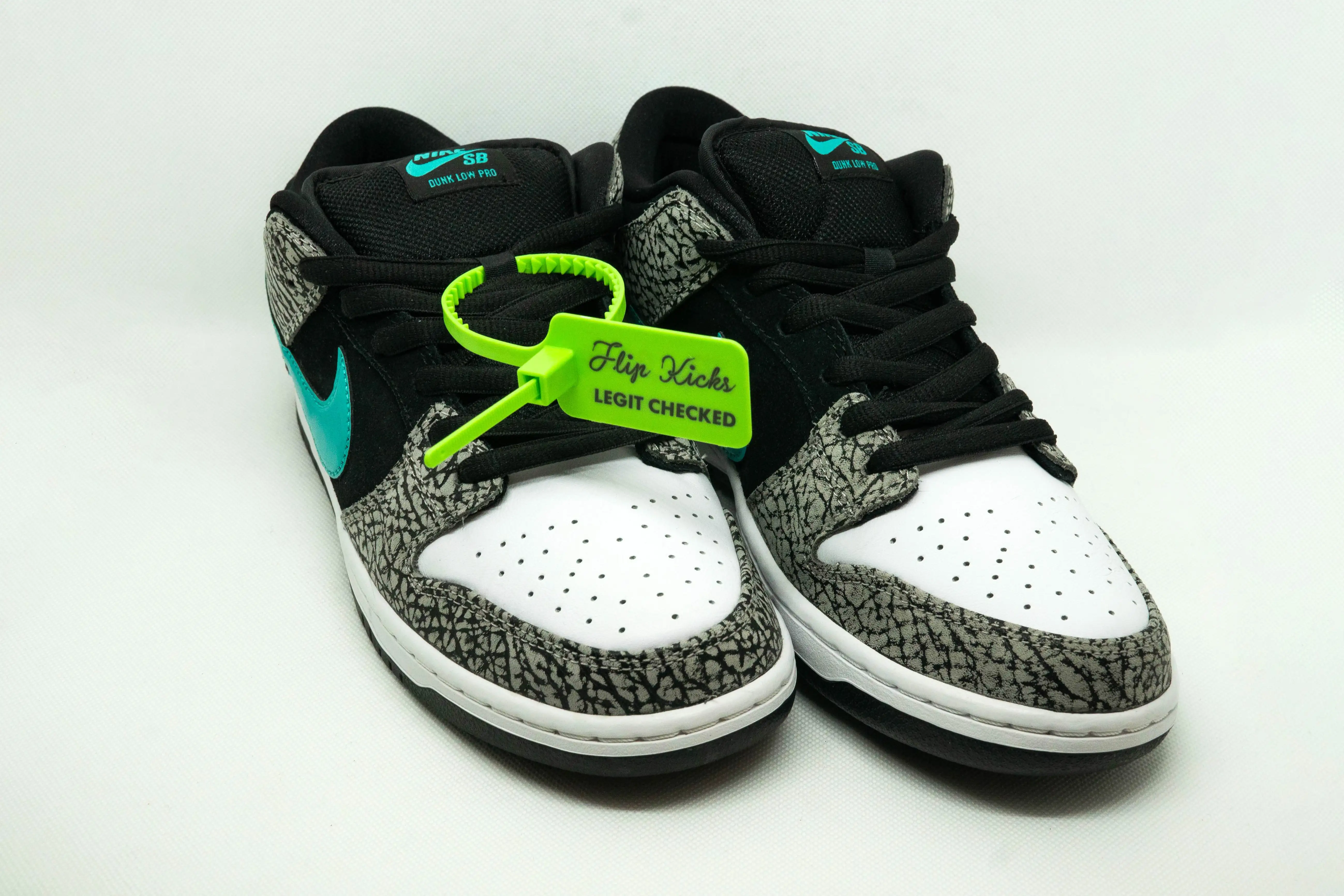 SB Dunk Low ATMOS ELEFANTE - Imagen 2