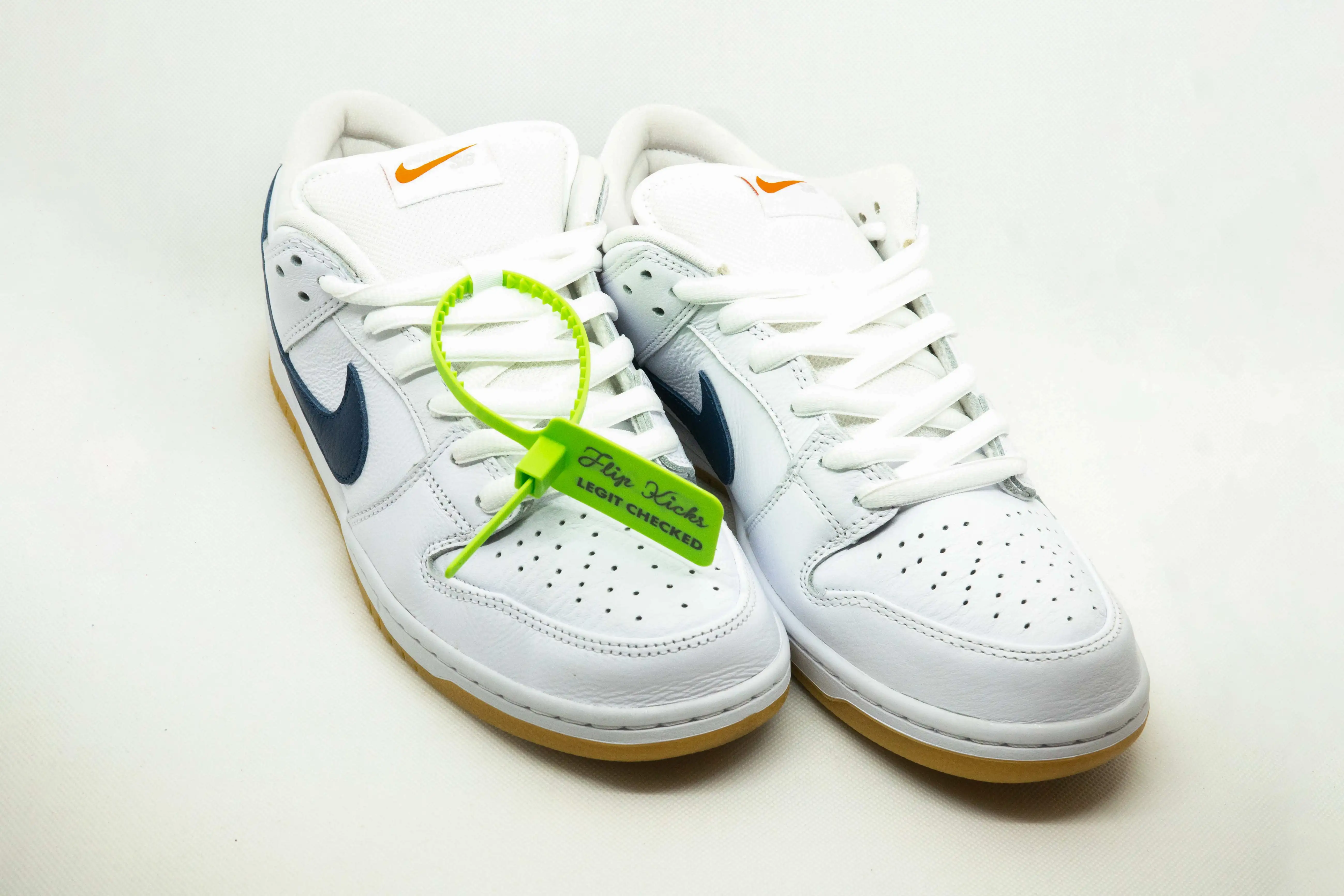 SB Dunk Low ORANGE LABEL BLANCO MARINO - Imagen 2