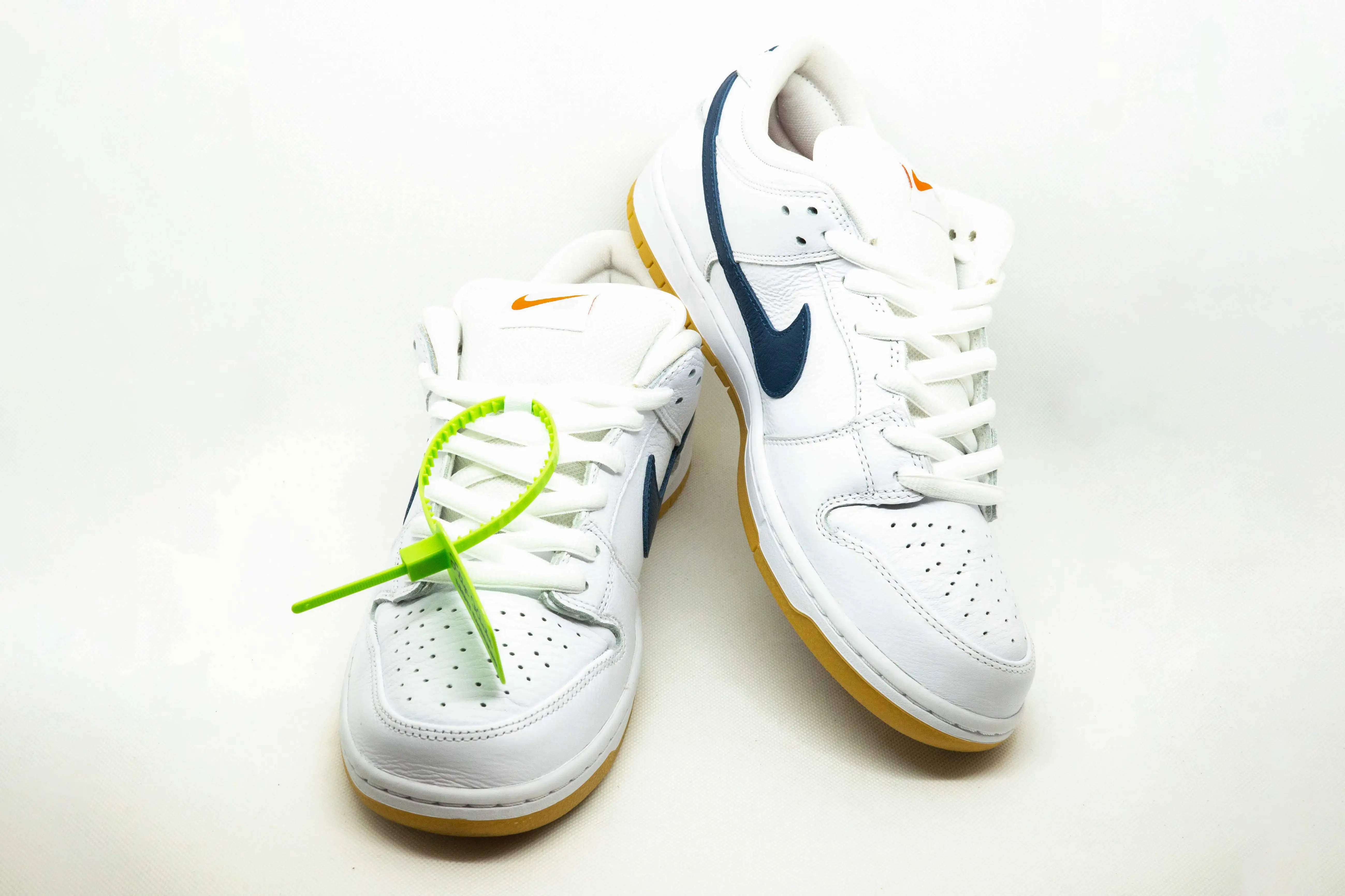 SB Dunk Low ORANGE LABEL BLANCO MARINO - Imagen 3