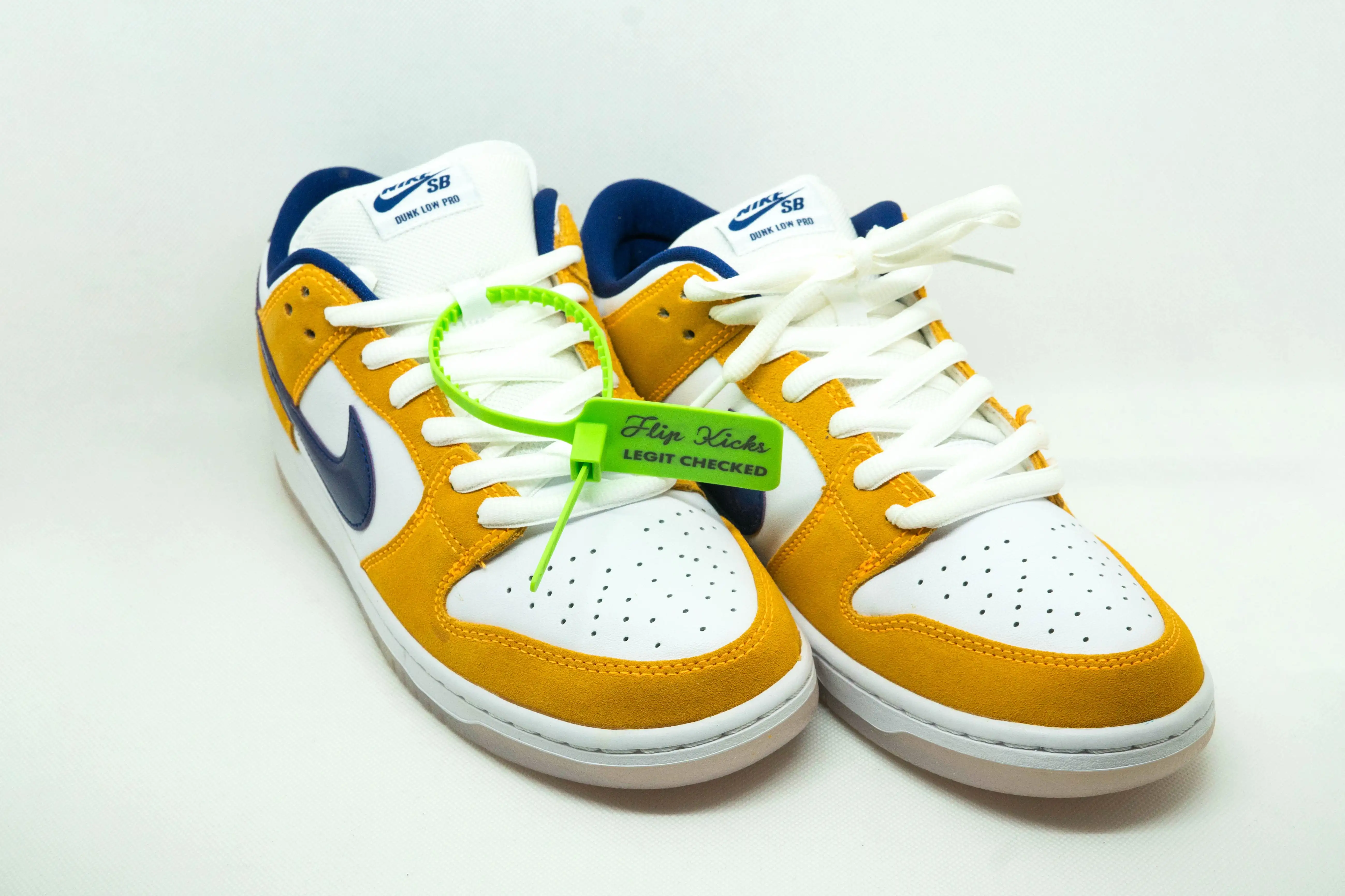 SB Dunk Low Pro LÁSER NARANJA - Imagen 2