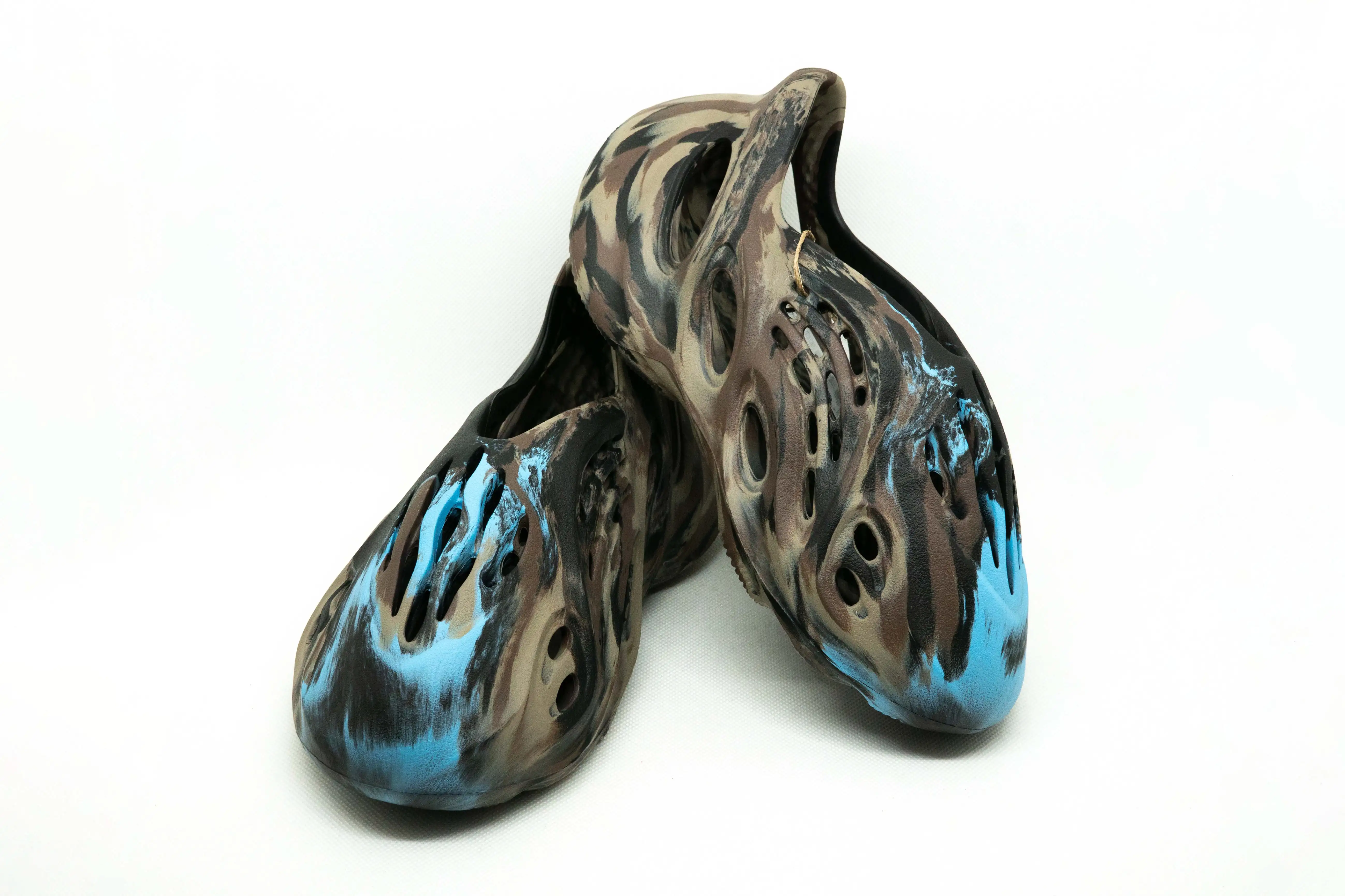Yeezy FOAM RNNR MX CINDER - Imagen 3