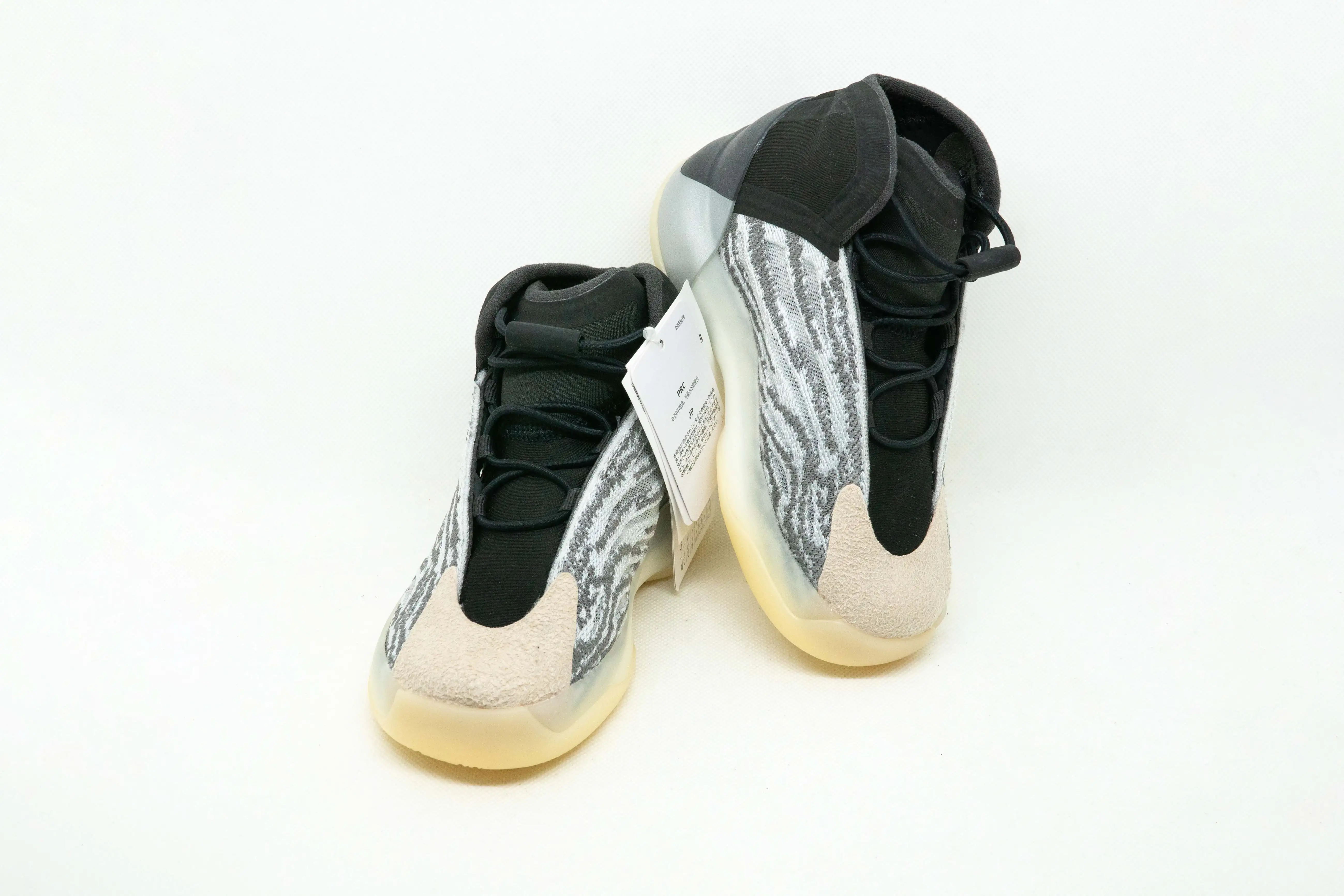 YEEZY QNTM LIFESTYLE MODELO NIÑOS - Imagen 3