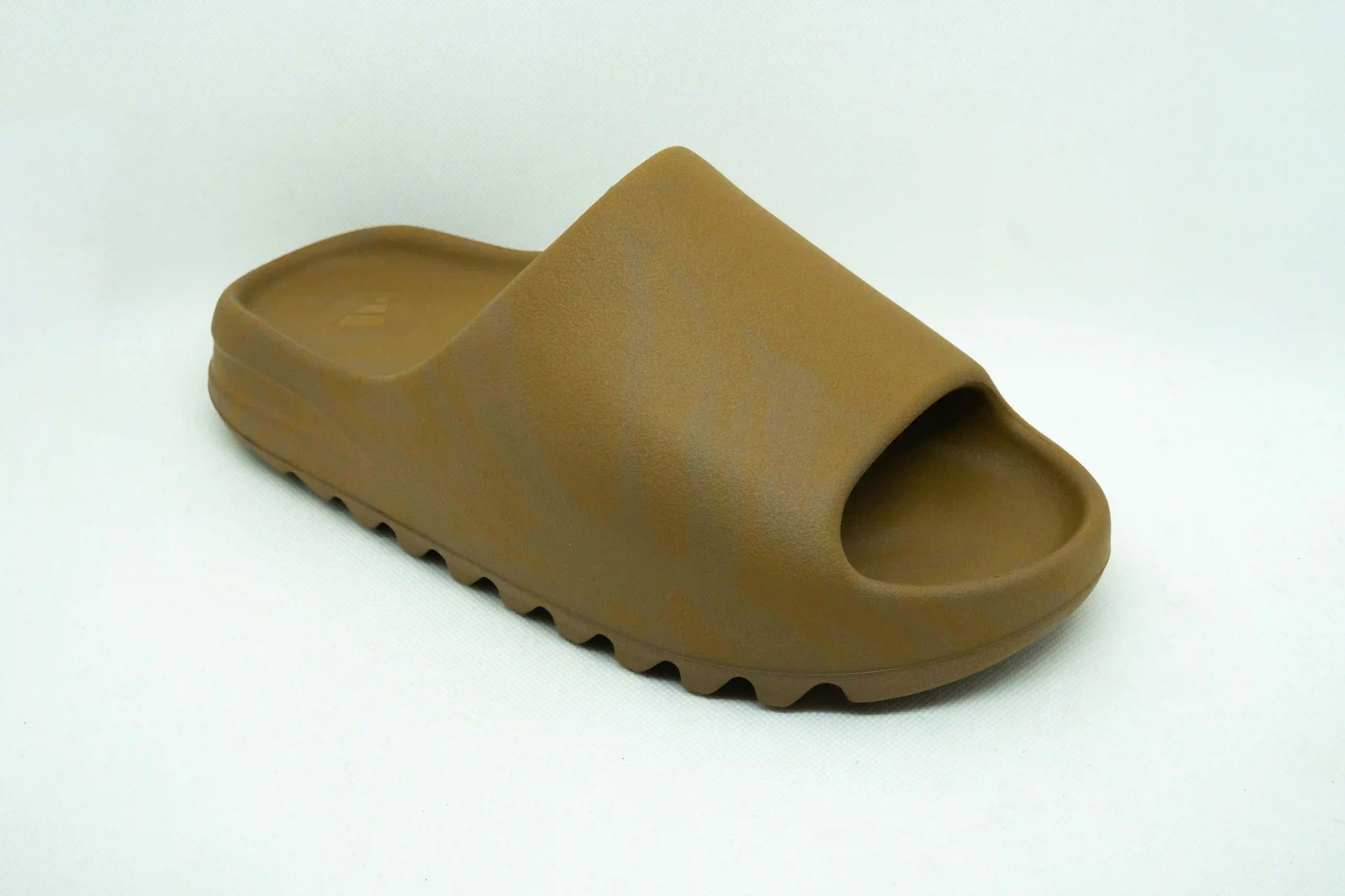Yeezy SLIDES OCRE