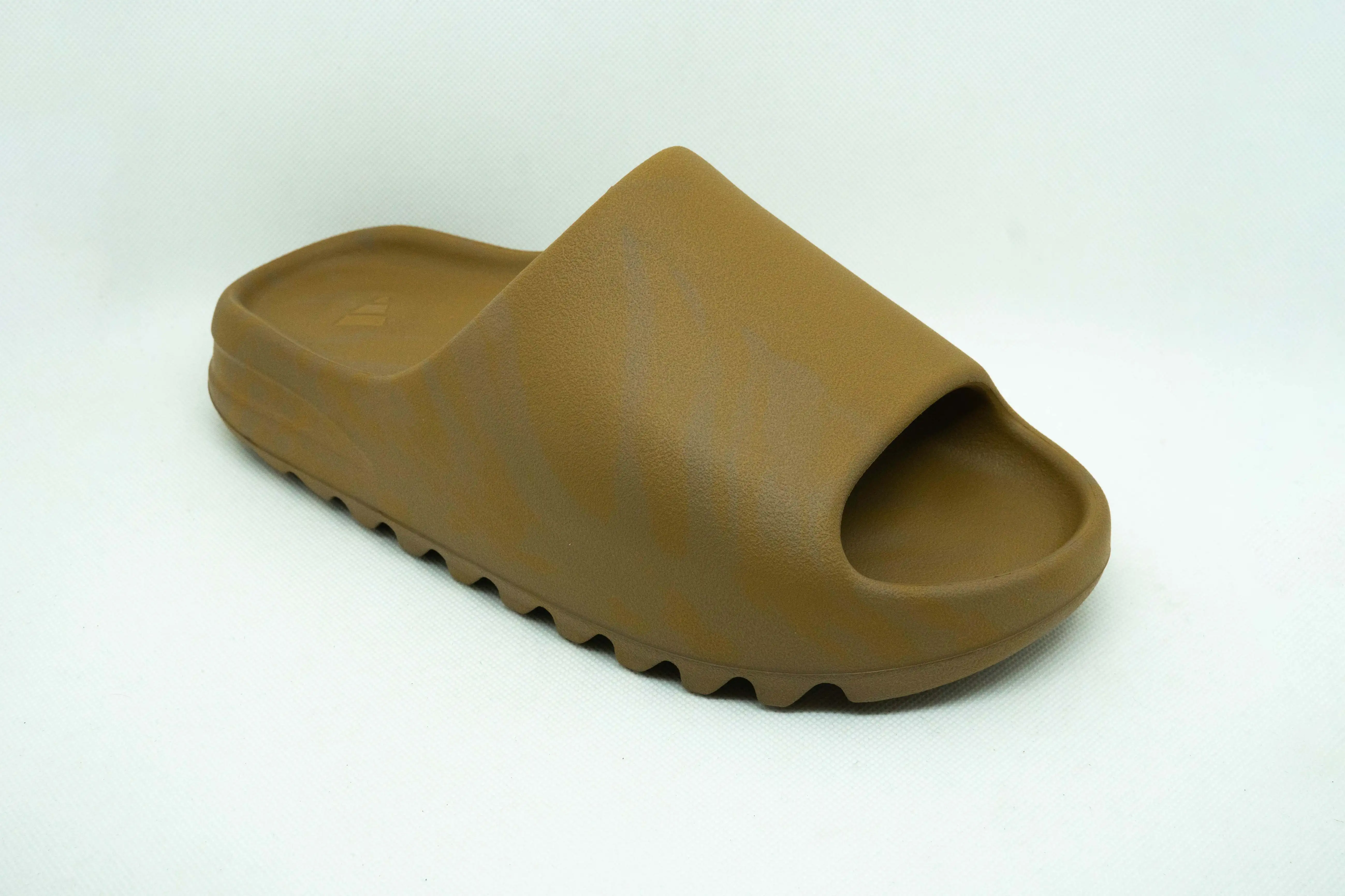Yeezy SLIDES OCRE