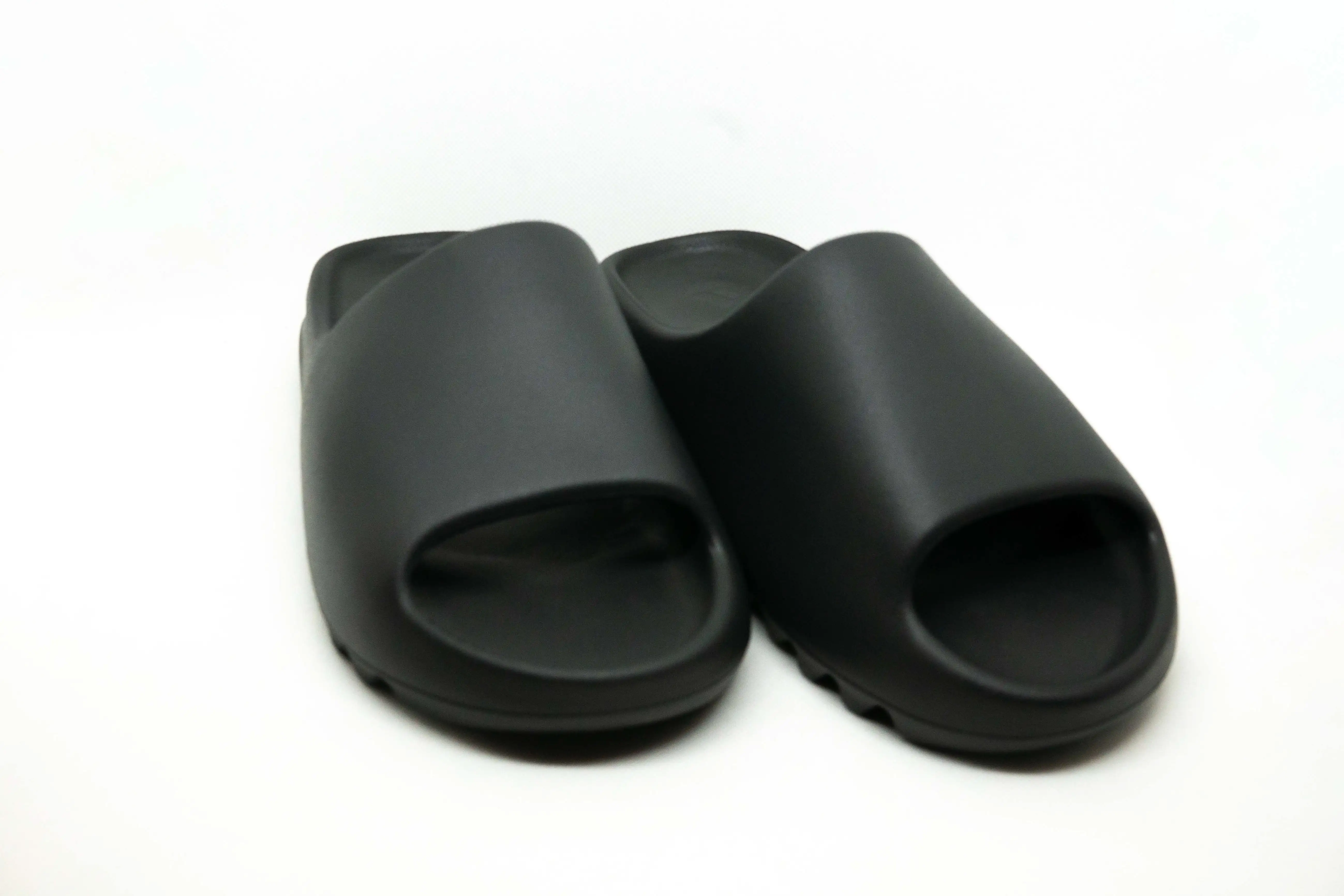 Yeezy SLIDES ÓNIX - Imagen 2