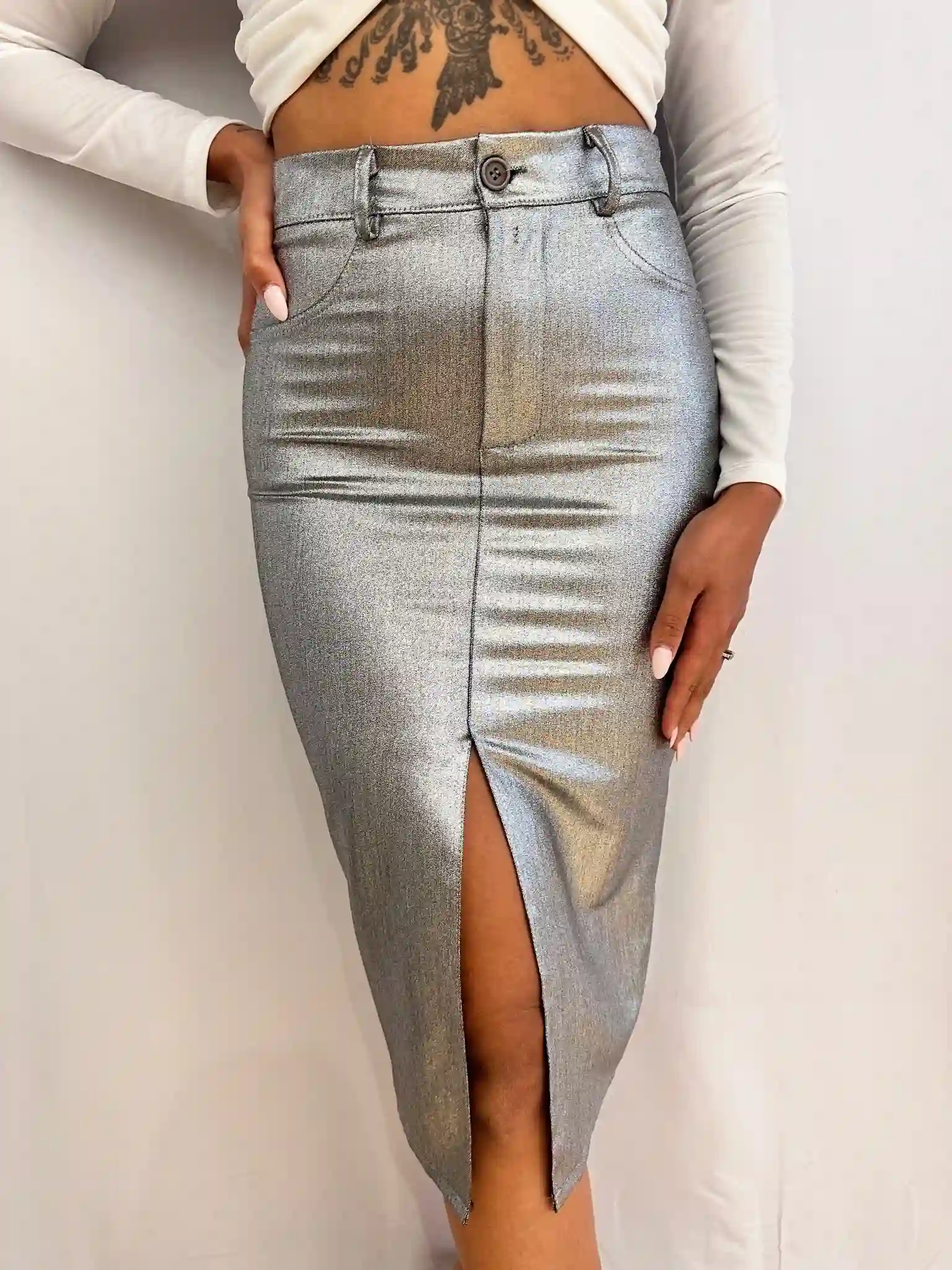 Falda midi brillo