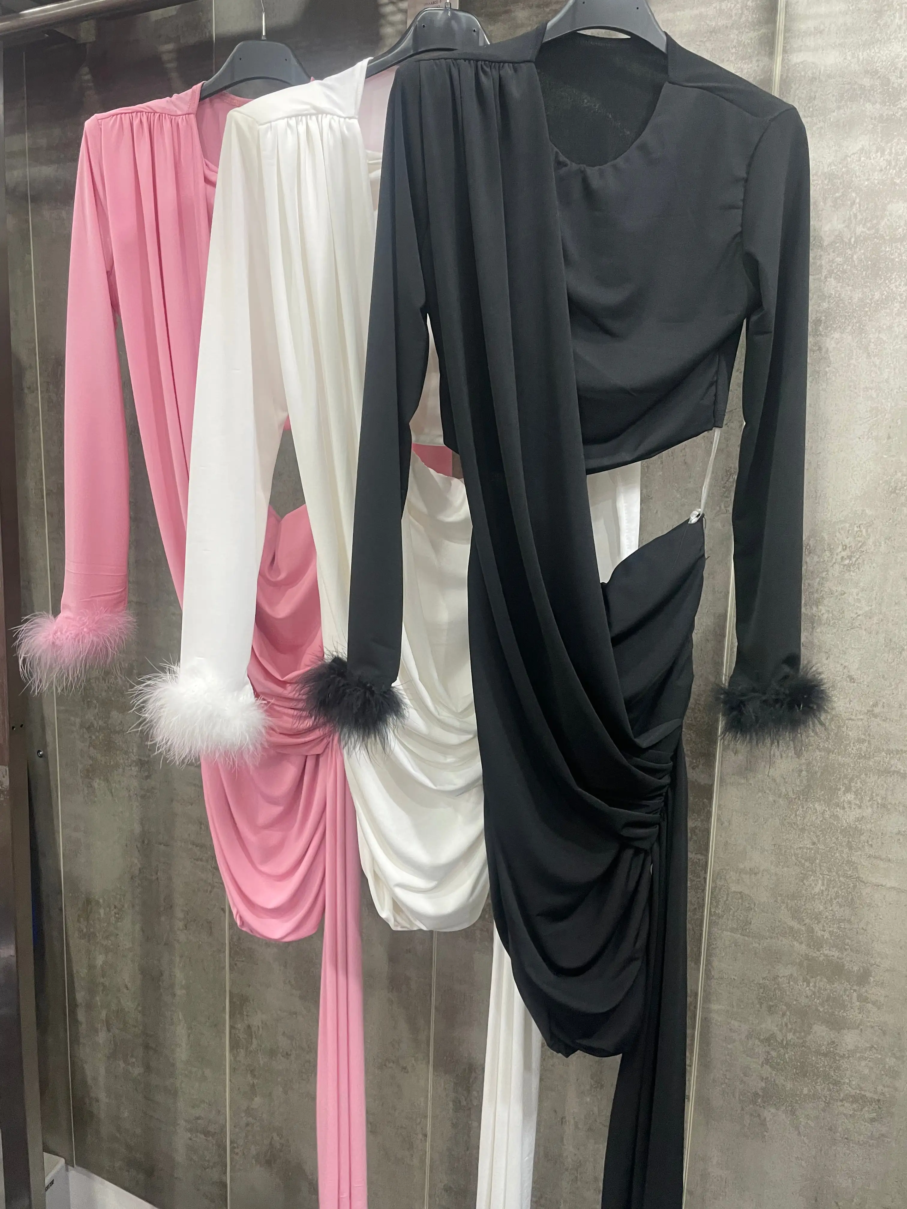 Vestido apertura pluma - Imagen 3