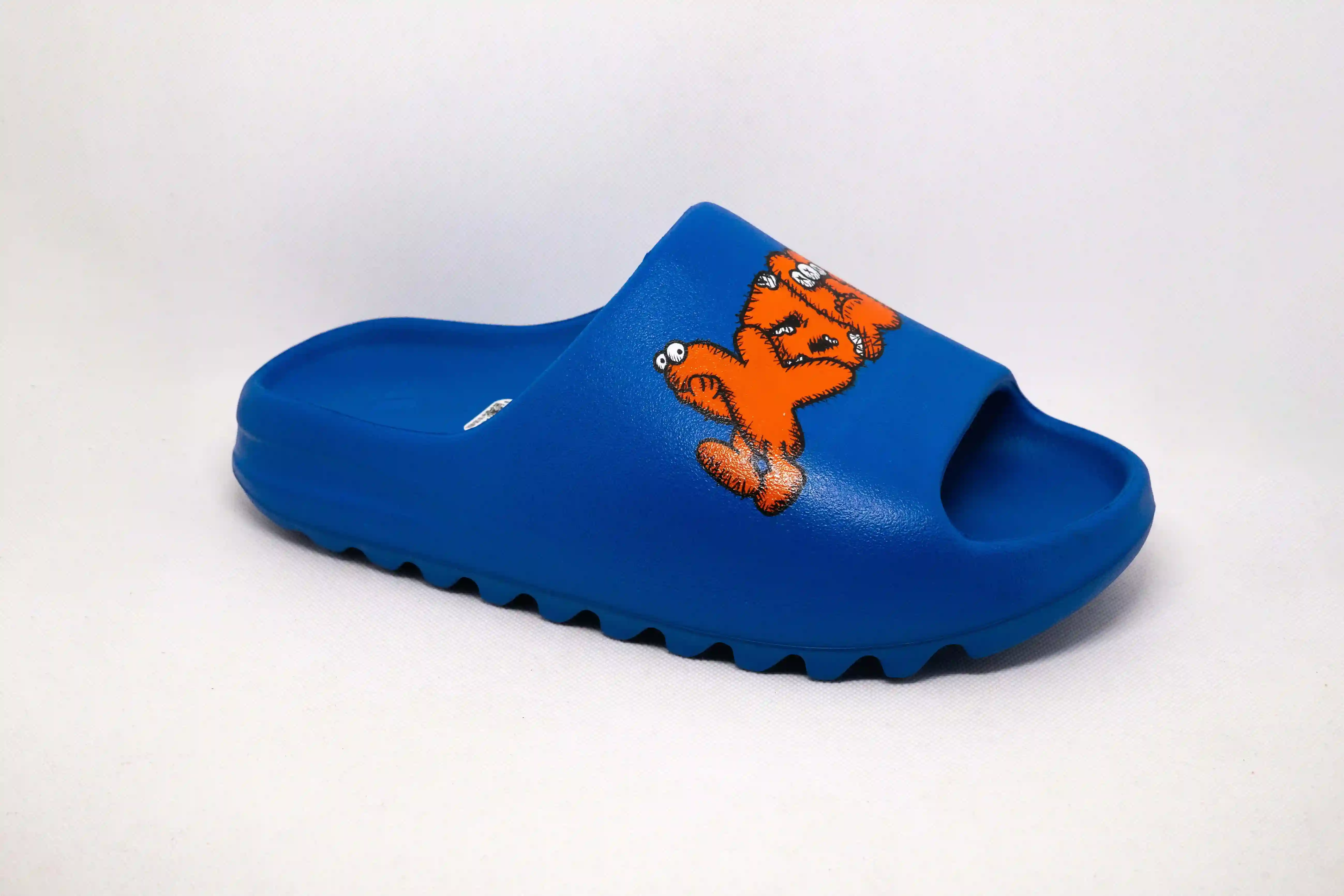 Yeezy SLIDES AZURE KAWS PERSONALIZADO