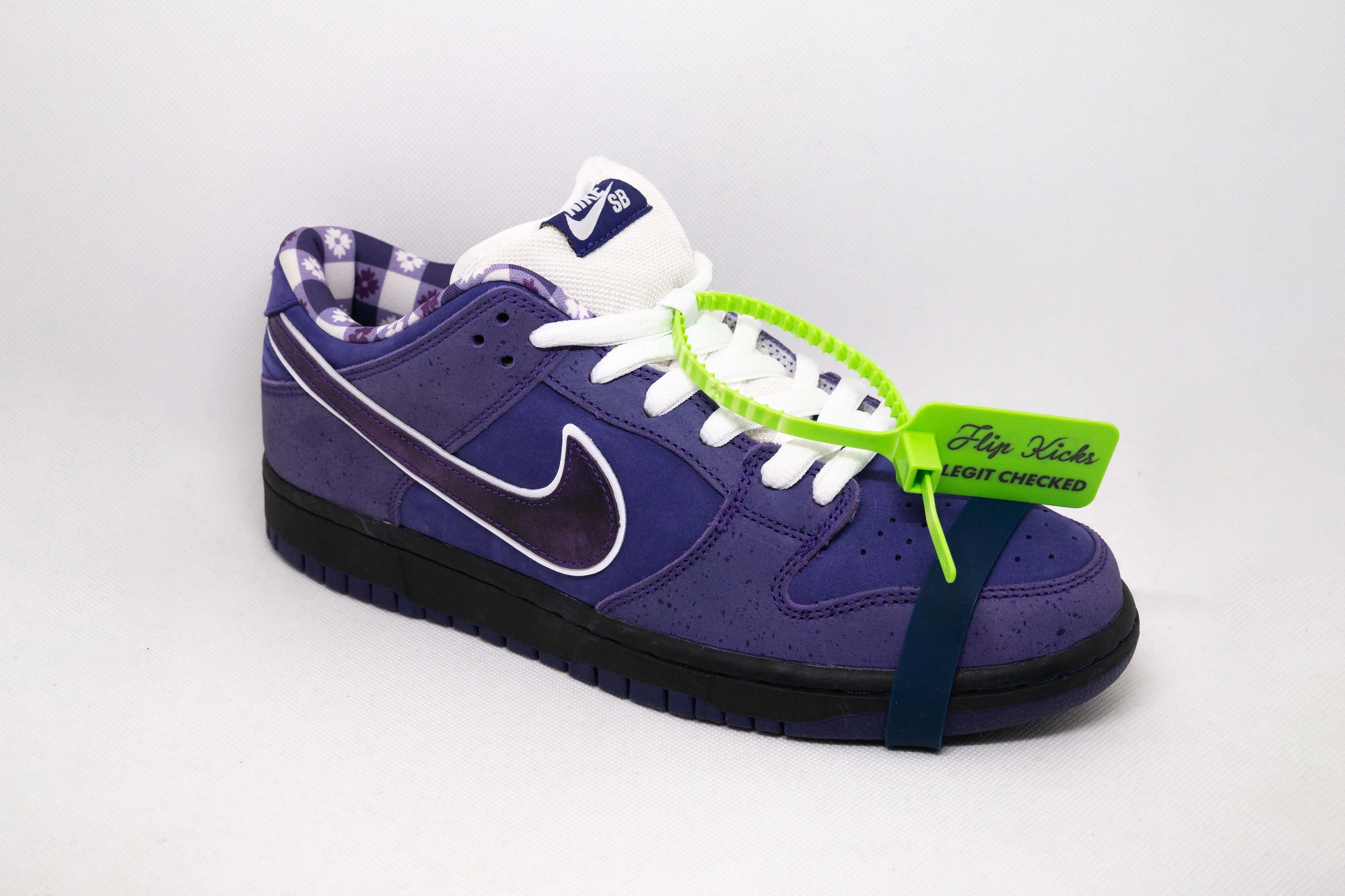 SB Dunk Low CONCEPTOS LANGOSTA PÚRPURA