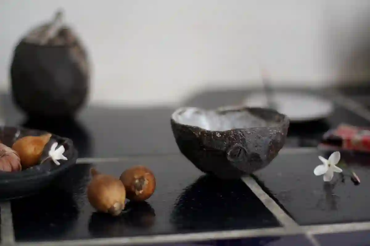 Tazón de té facetado marrón oscuro