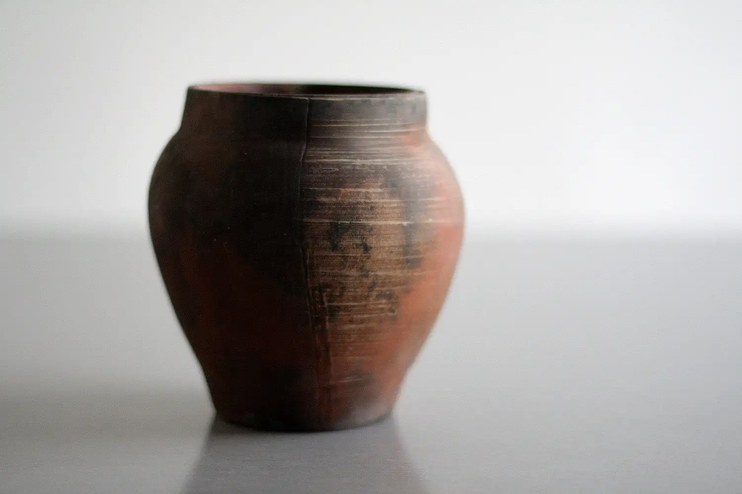 Decorative pit fired vessel - Image 5