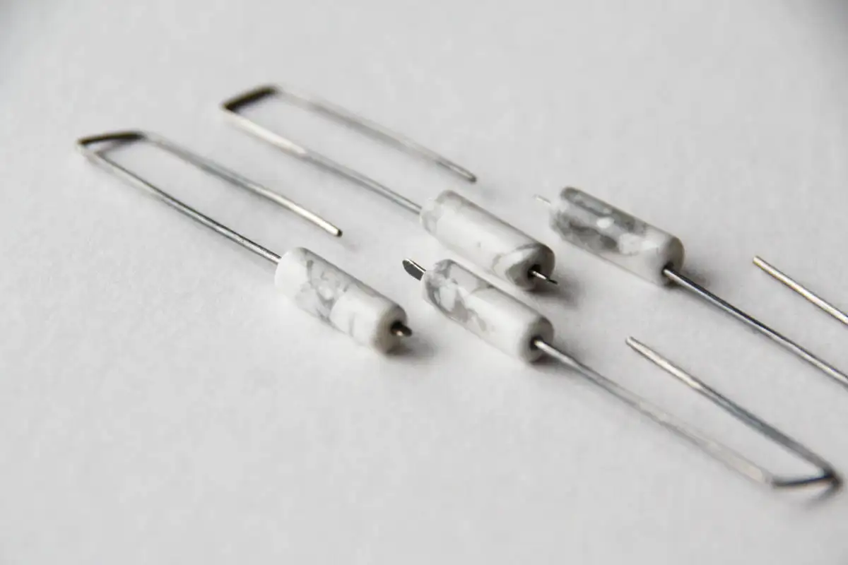 Eternidad - turquesa blanca - pendientes largos colgantes - plata de ley oxidada