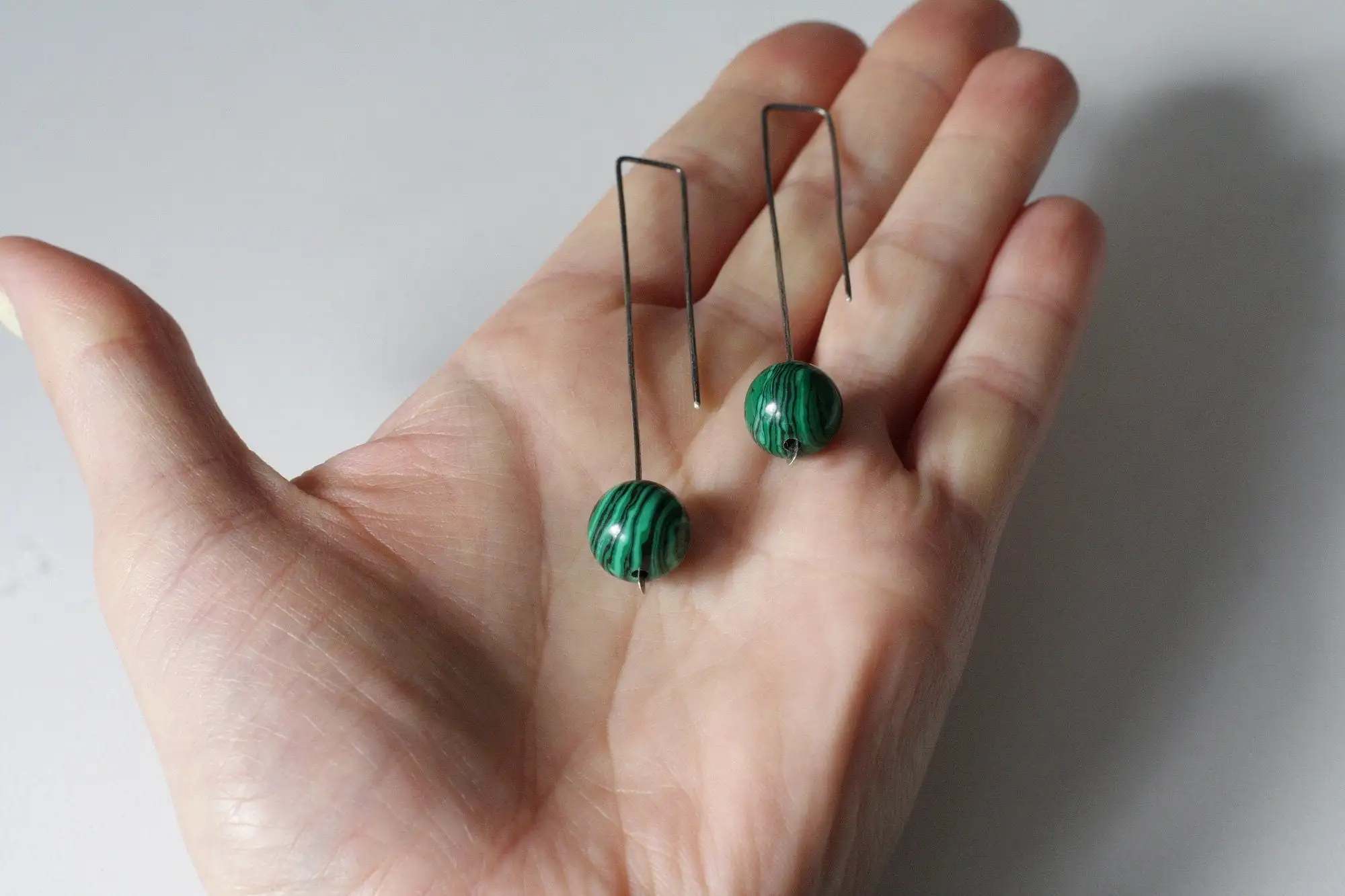 Malaquita - pendientes largos colgantes - plata de ley oxidada - Imagen 3