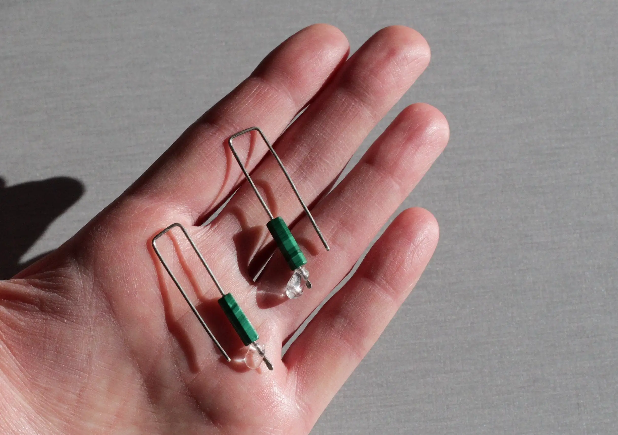 Pendientes de plata de primera ley con malaquita y cuarzo cristal - Imagen 2