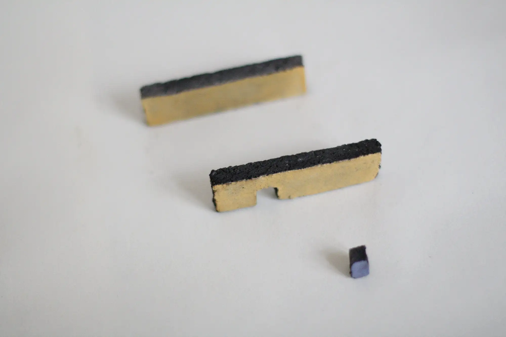 Minimal ceramic sculpture - Image 3