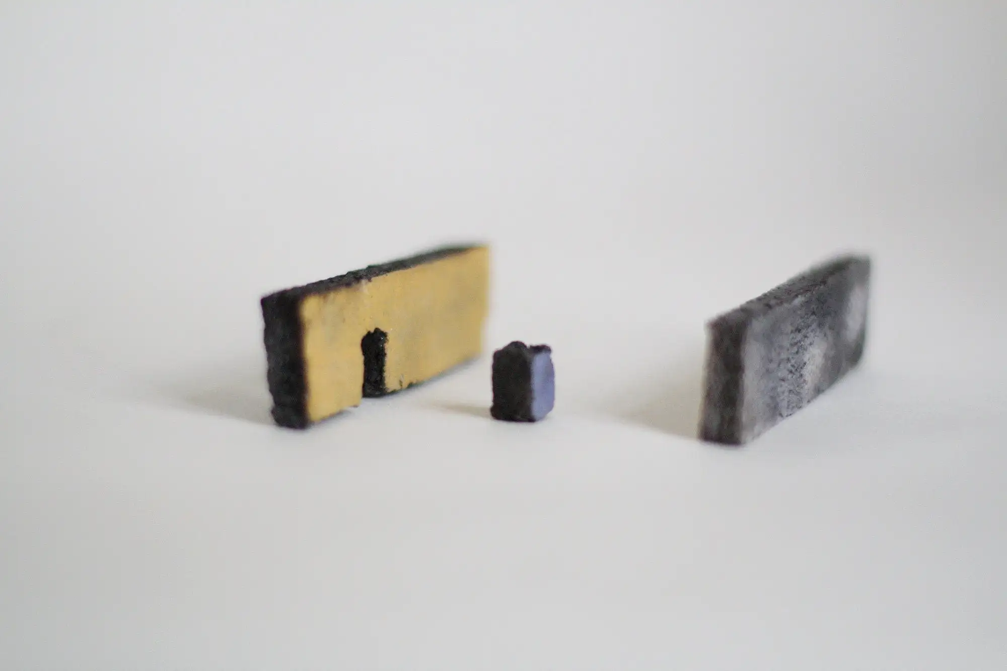 Minimal ceramic sculpture - Image 4