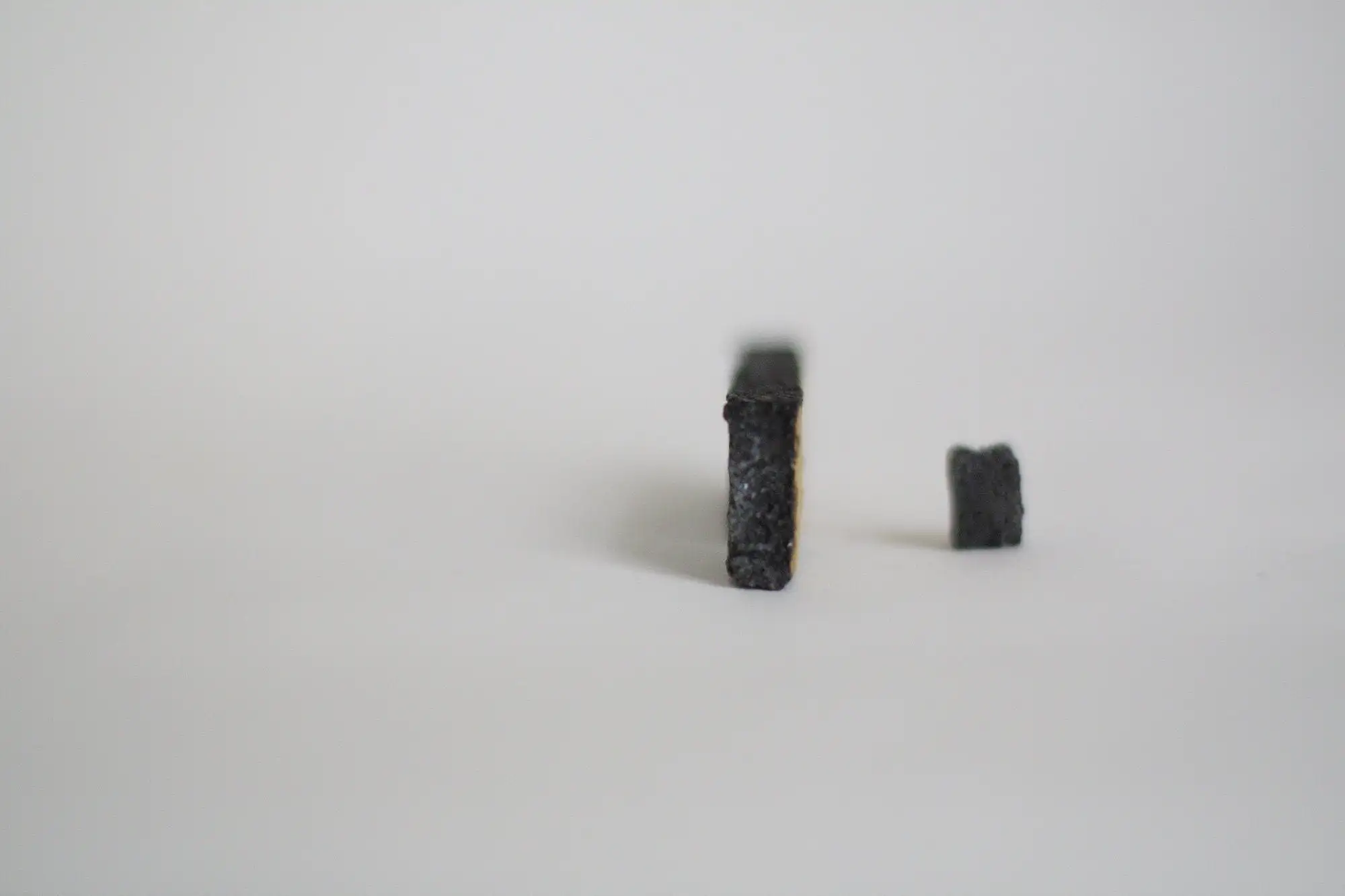 Minimal ceramic sculpture - Image 6