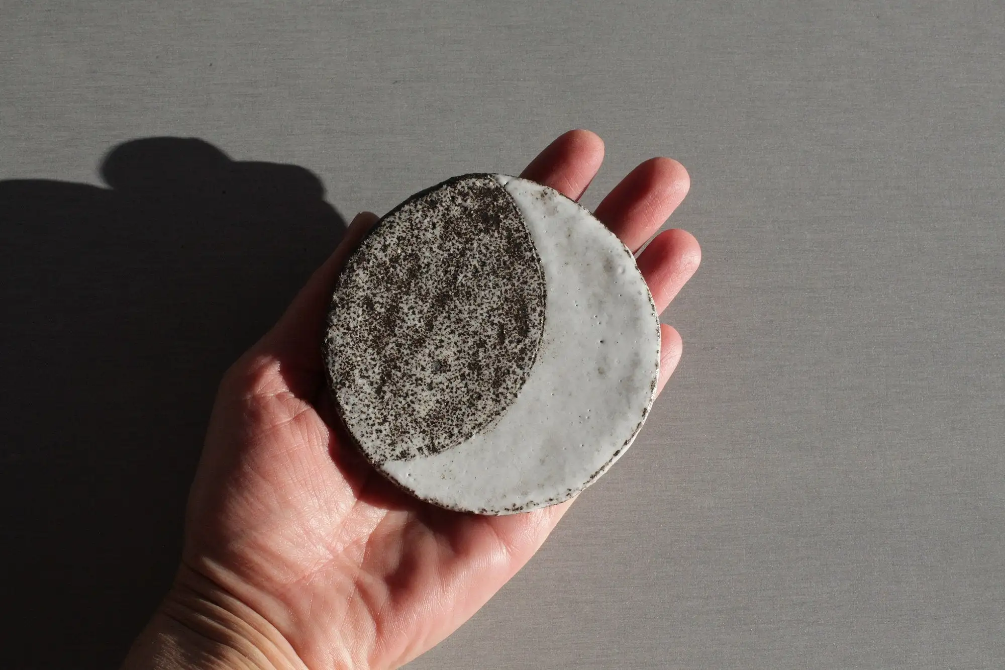 Juego de 6 mini platos colgantes de pared con fases lunares - Imagen 3