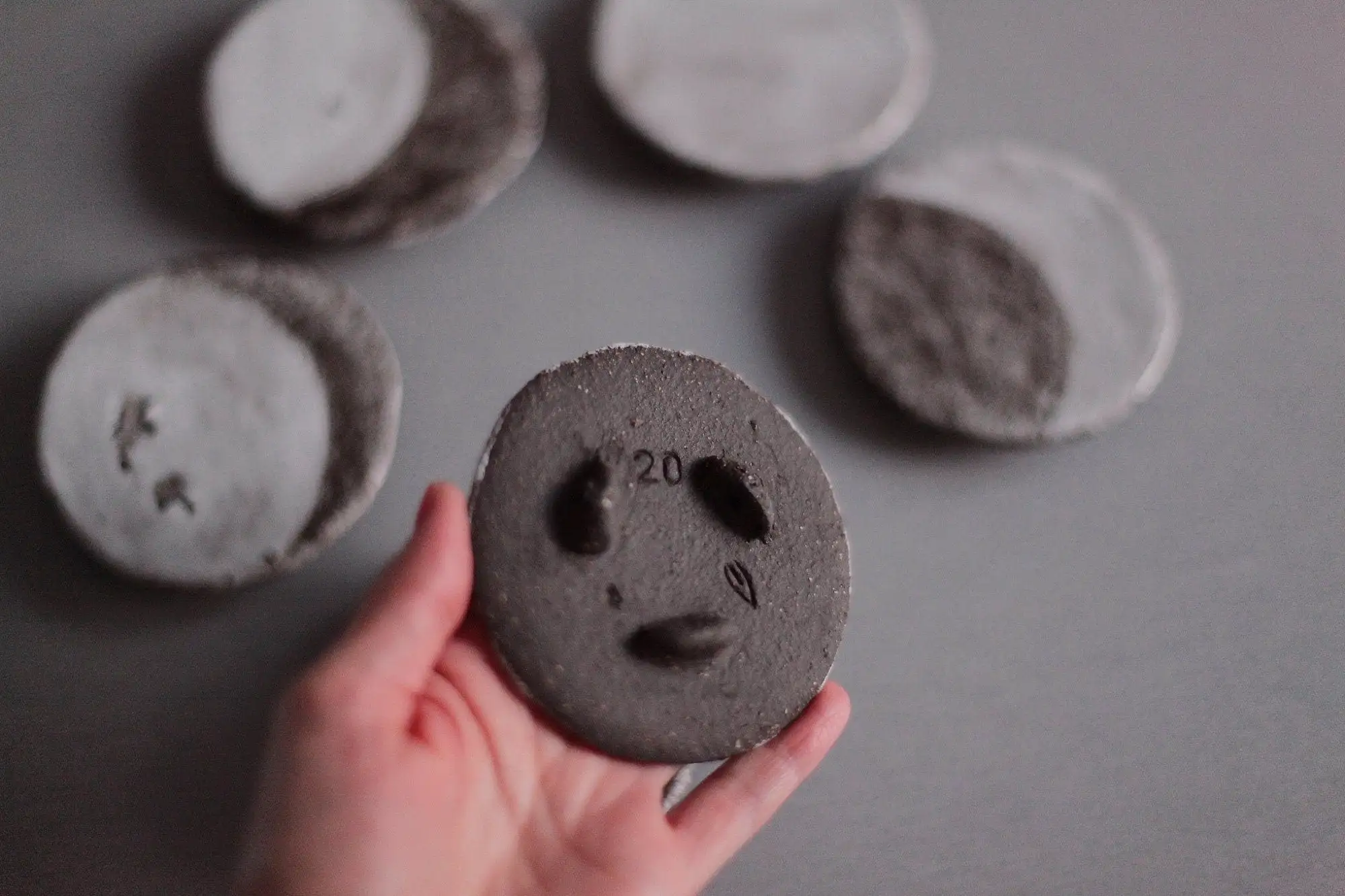 Juego de 6 mini platos colgantes de pared con fases lunares - Imagen 9