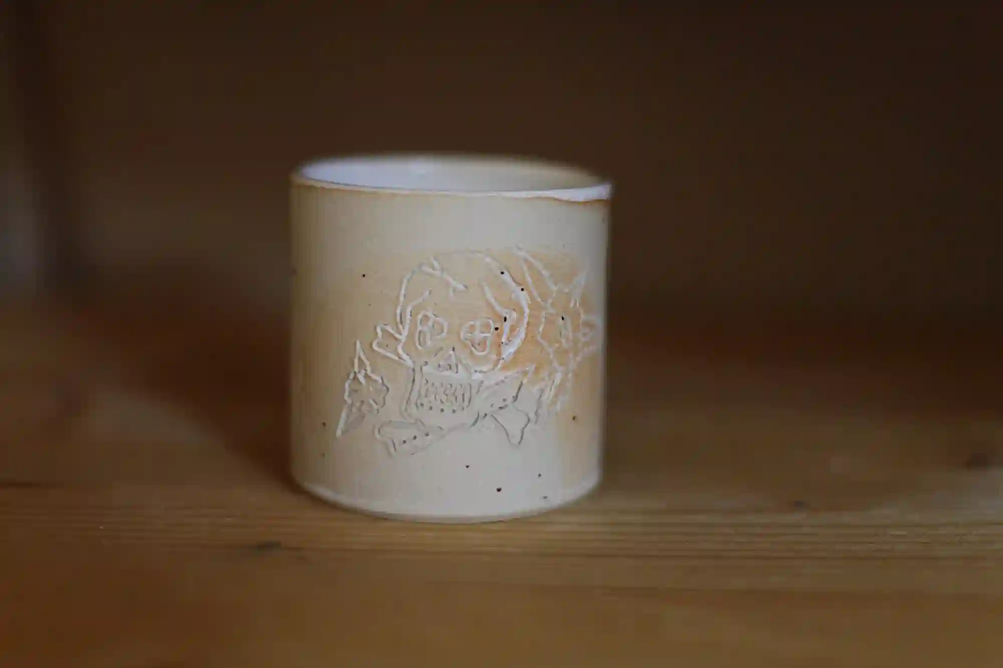 Taza con calavera - taza tatuada - colaboración con el tatuador Norman Sanchez