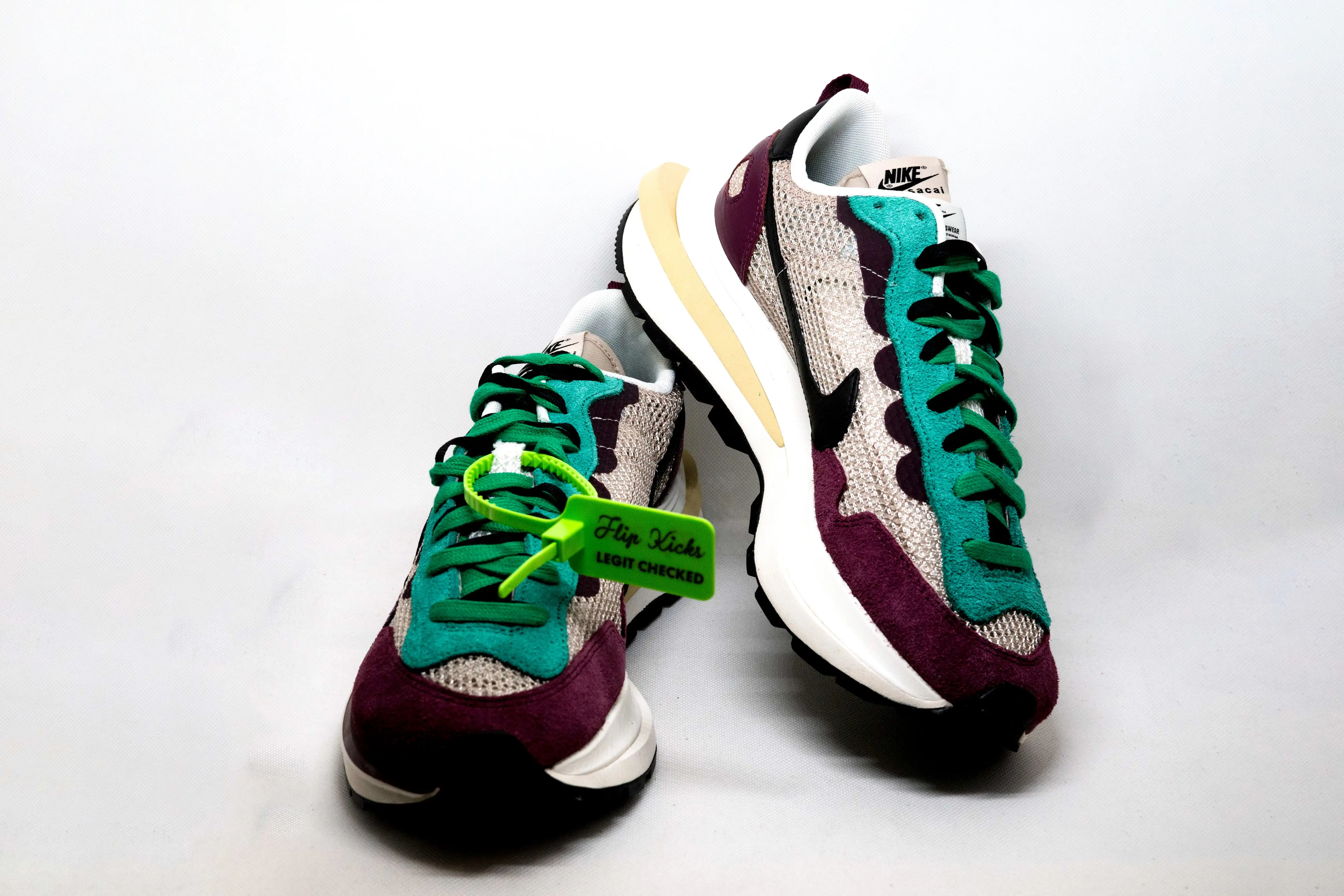 VaporWaffle SACAI VILLANO ROJO NEPTUNO VERDE - Imagen 3
